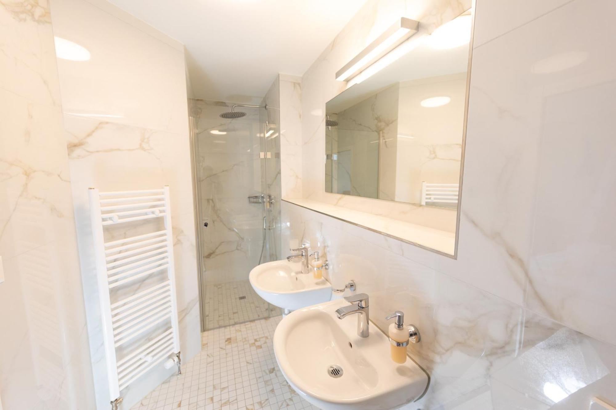 Sheraton Room, Club level, 1 Bedroom Bi-level Suite, 1 King,1417540914:JPEG