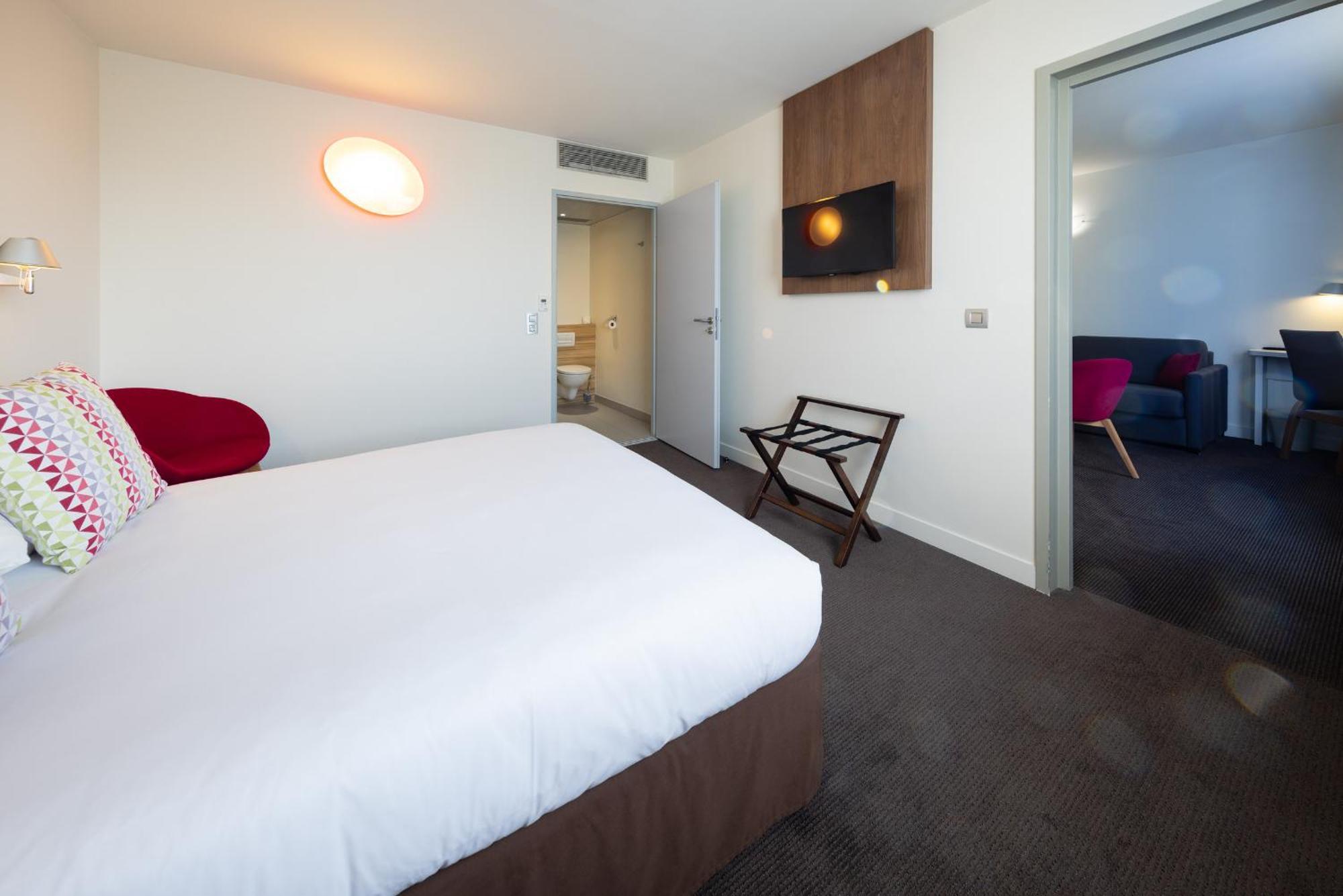 Two Connecting Double Rooms