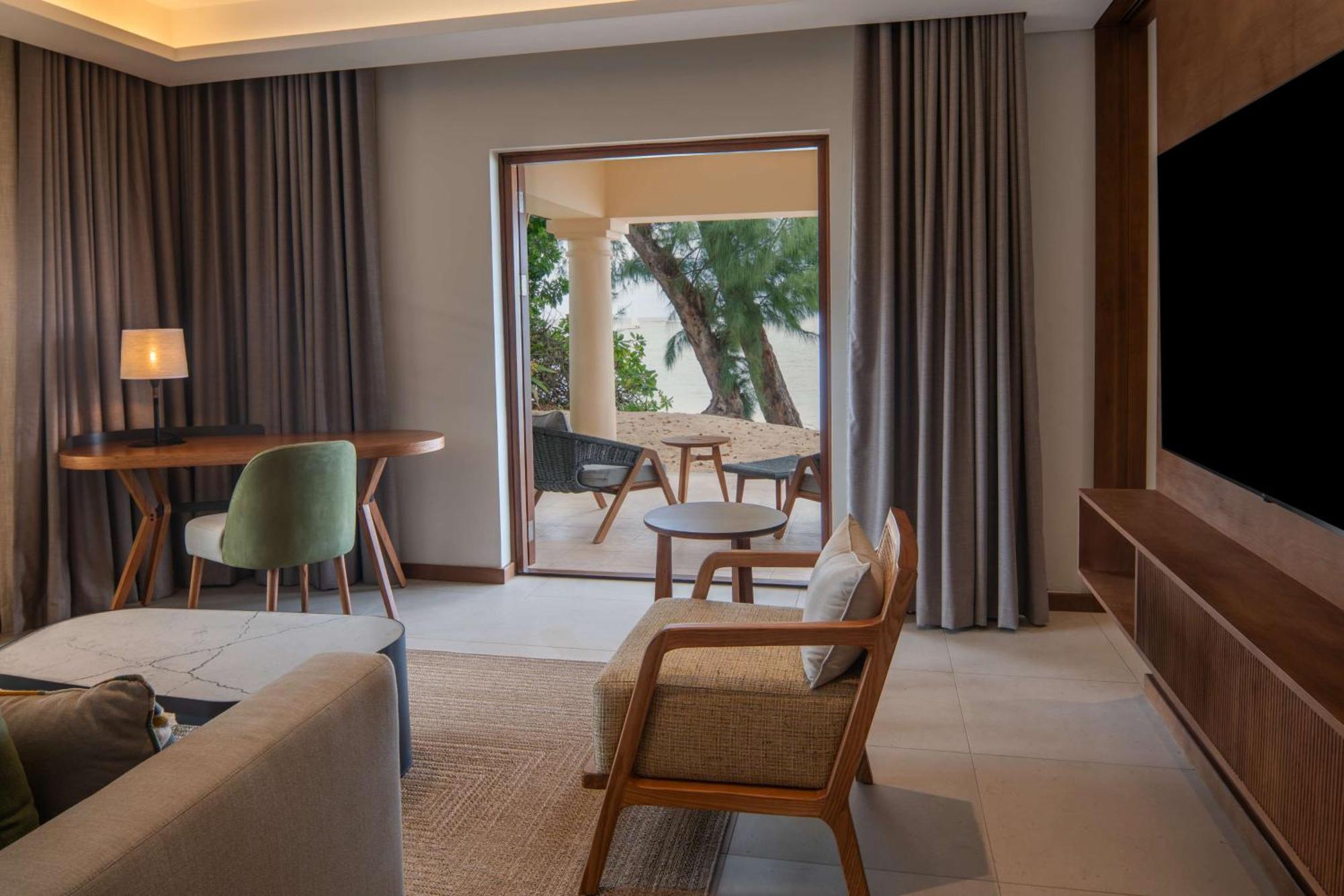 Beachfront Junior Suite,1758538746:JPEG