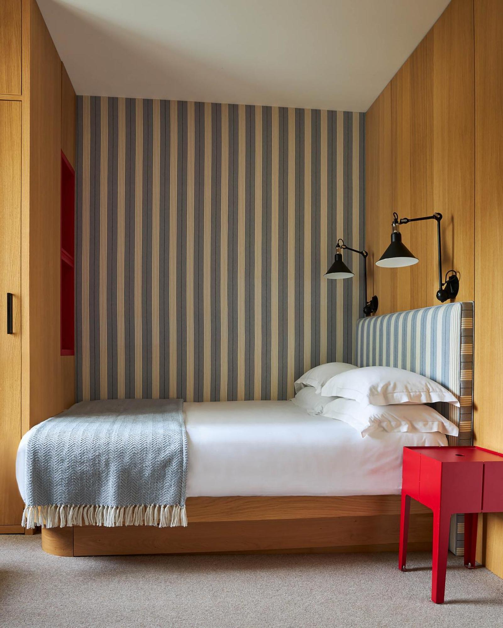 Small Double Room,1537254355:JPEG