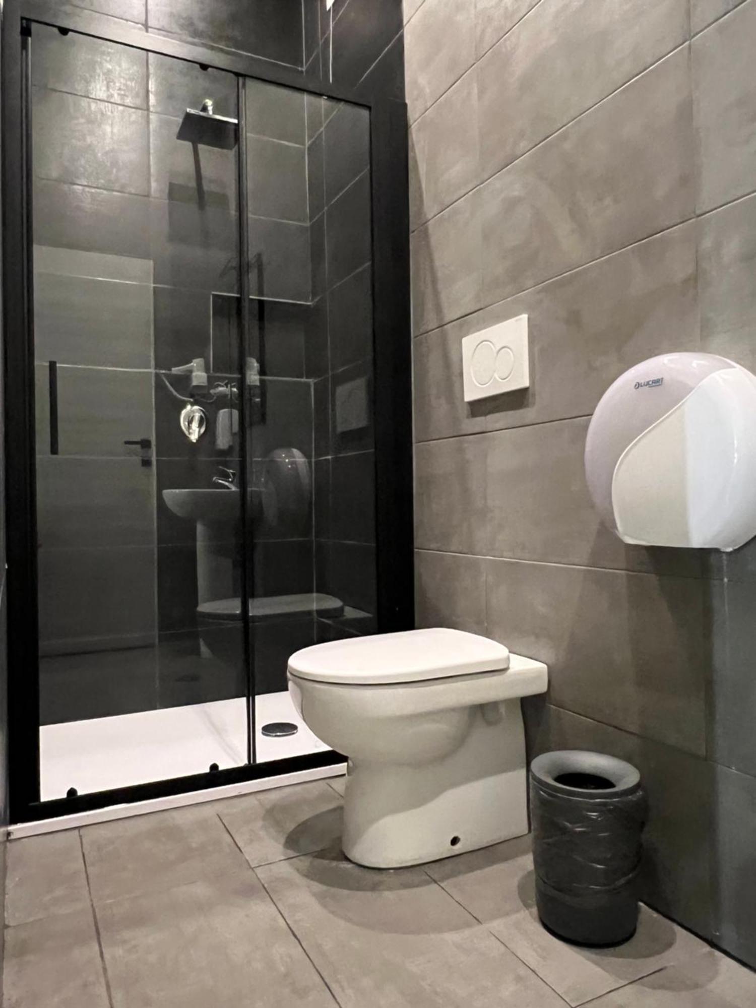 Chambre Triple avec Salle de Bains Commune