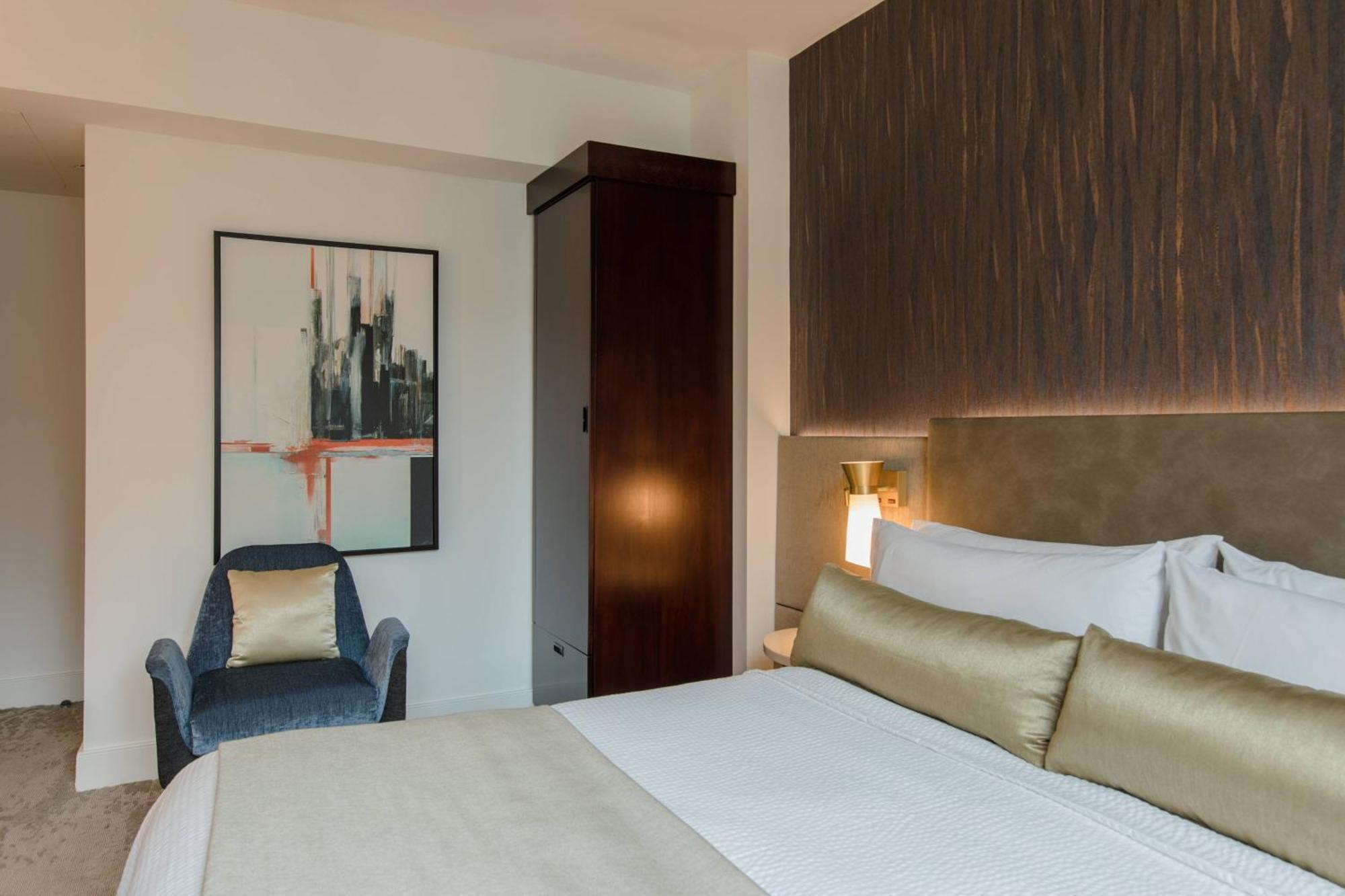 King Room,1537527169:JPEG