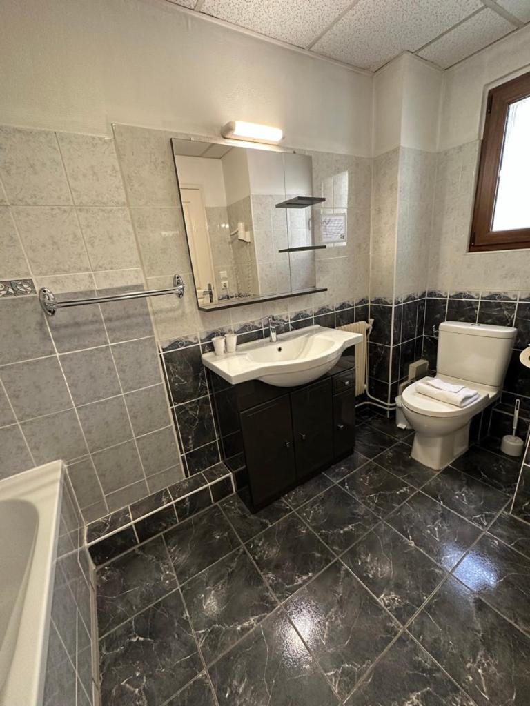 King Room,1624376585:JPEG