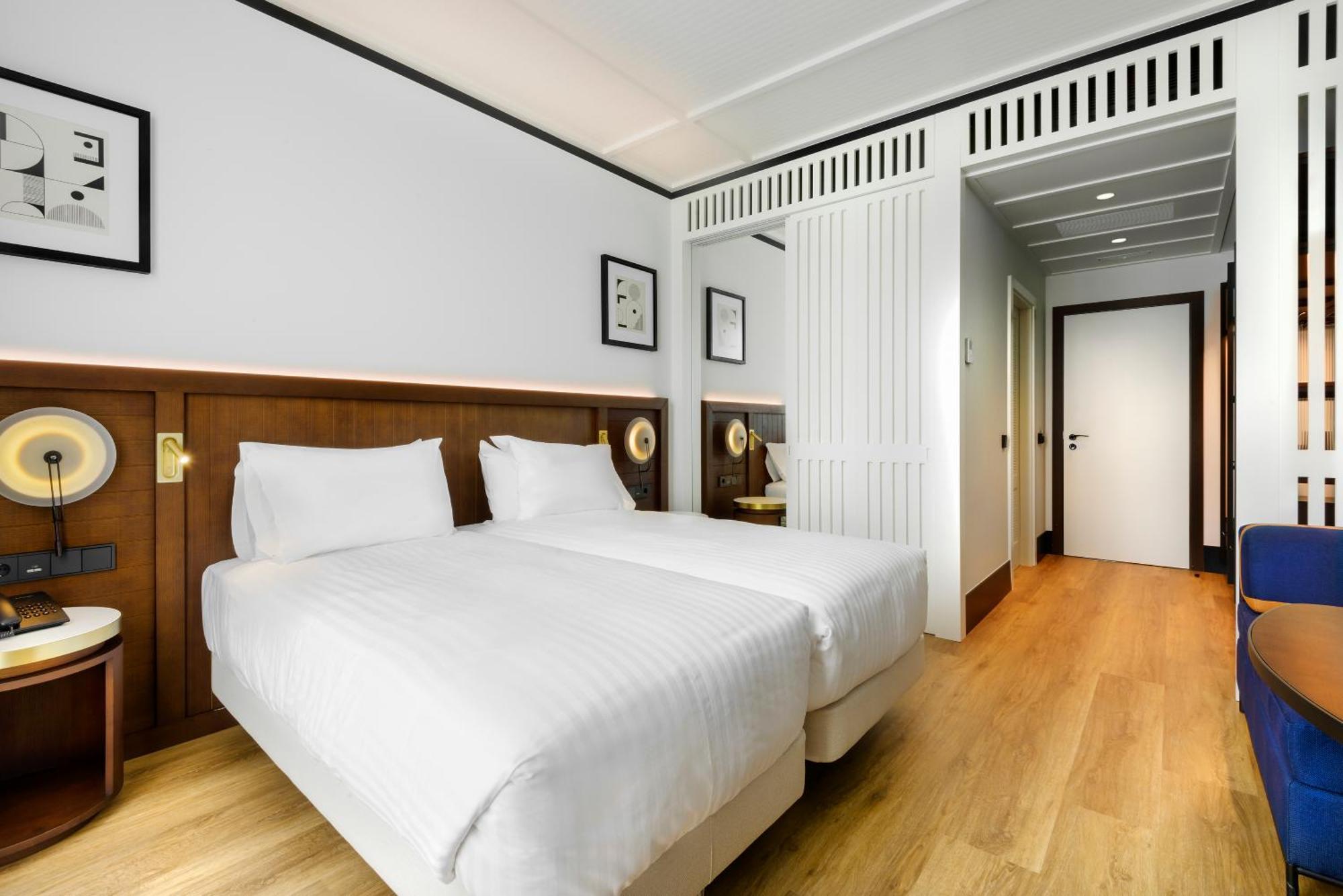Premium Double or Twin Room,1538490994:JPEG