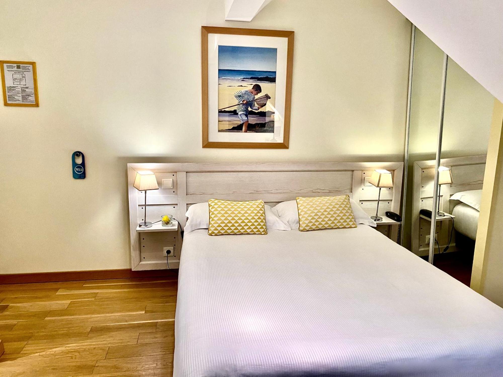 Classic Double Room,687741738:JPEG
