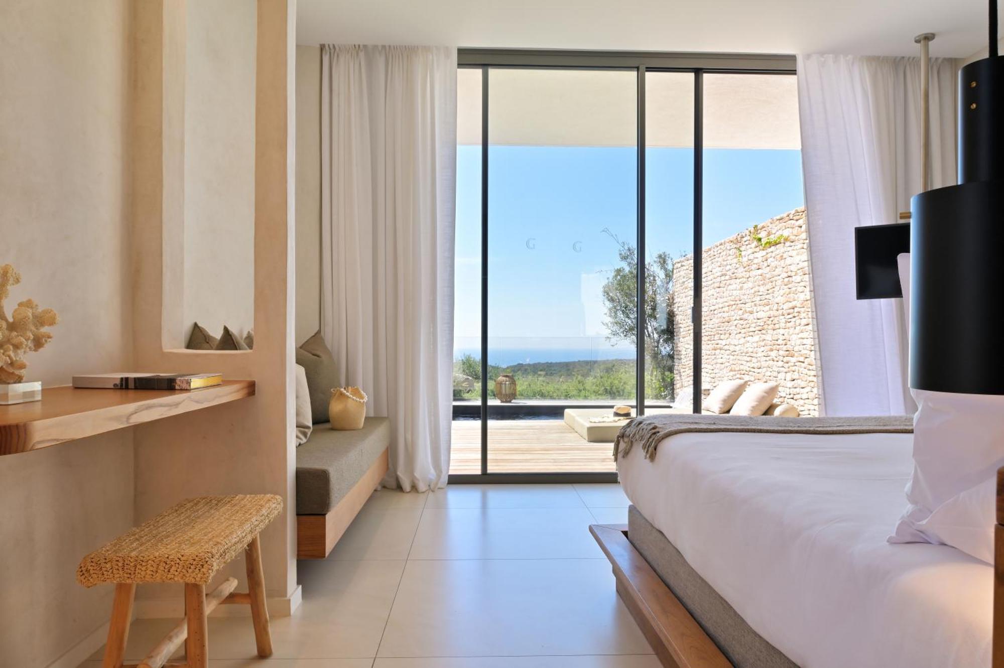 Suite de Luxe avec Piscine Privée - Vue sur Mer