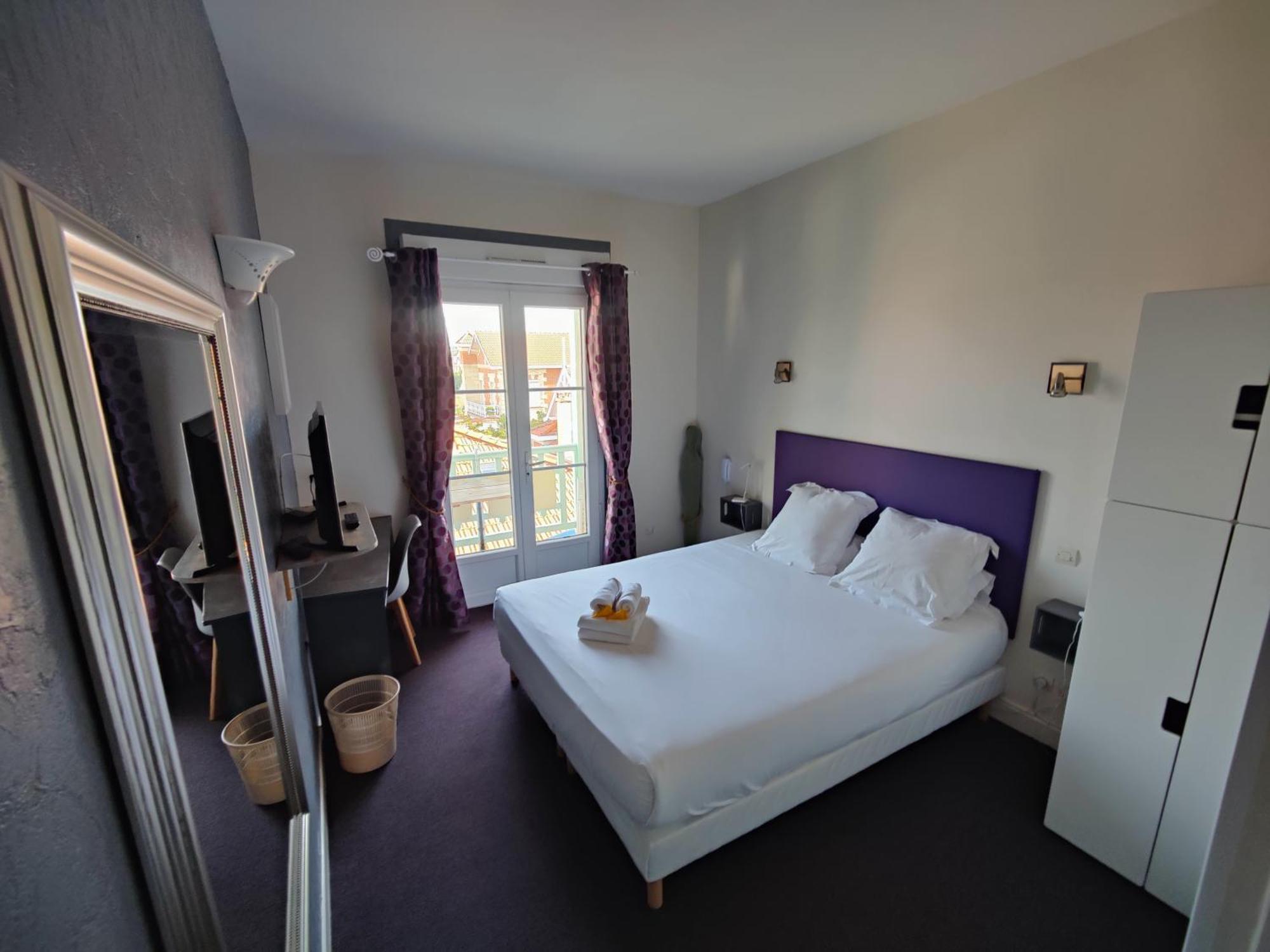 Deluxe Double Room with Balcony,1541540092:JPEG