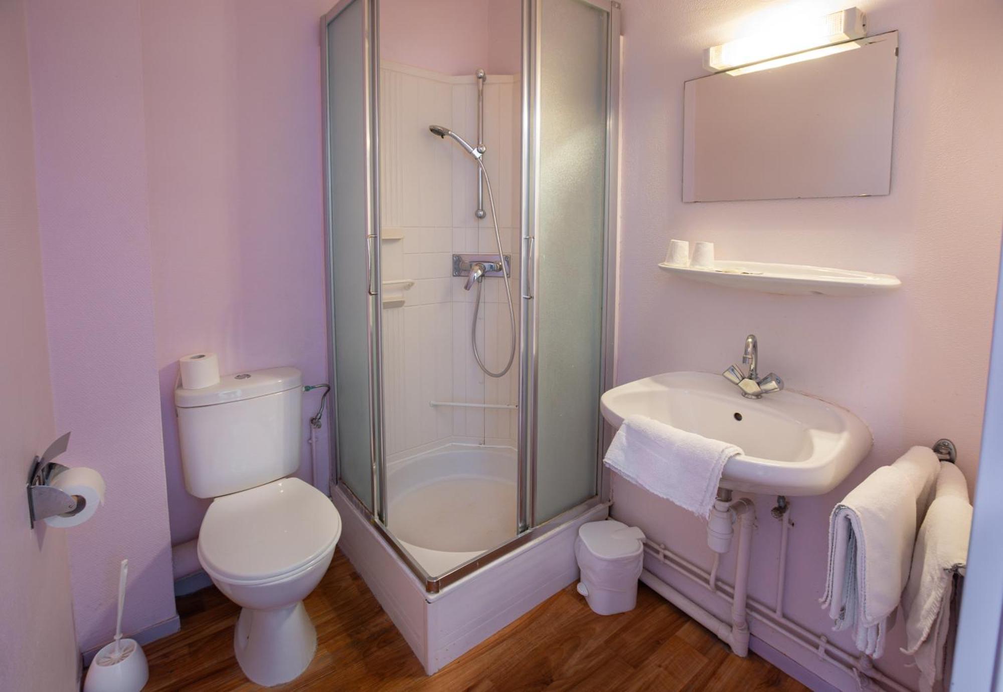 Double Room,1542991462:JPEG