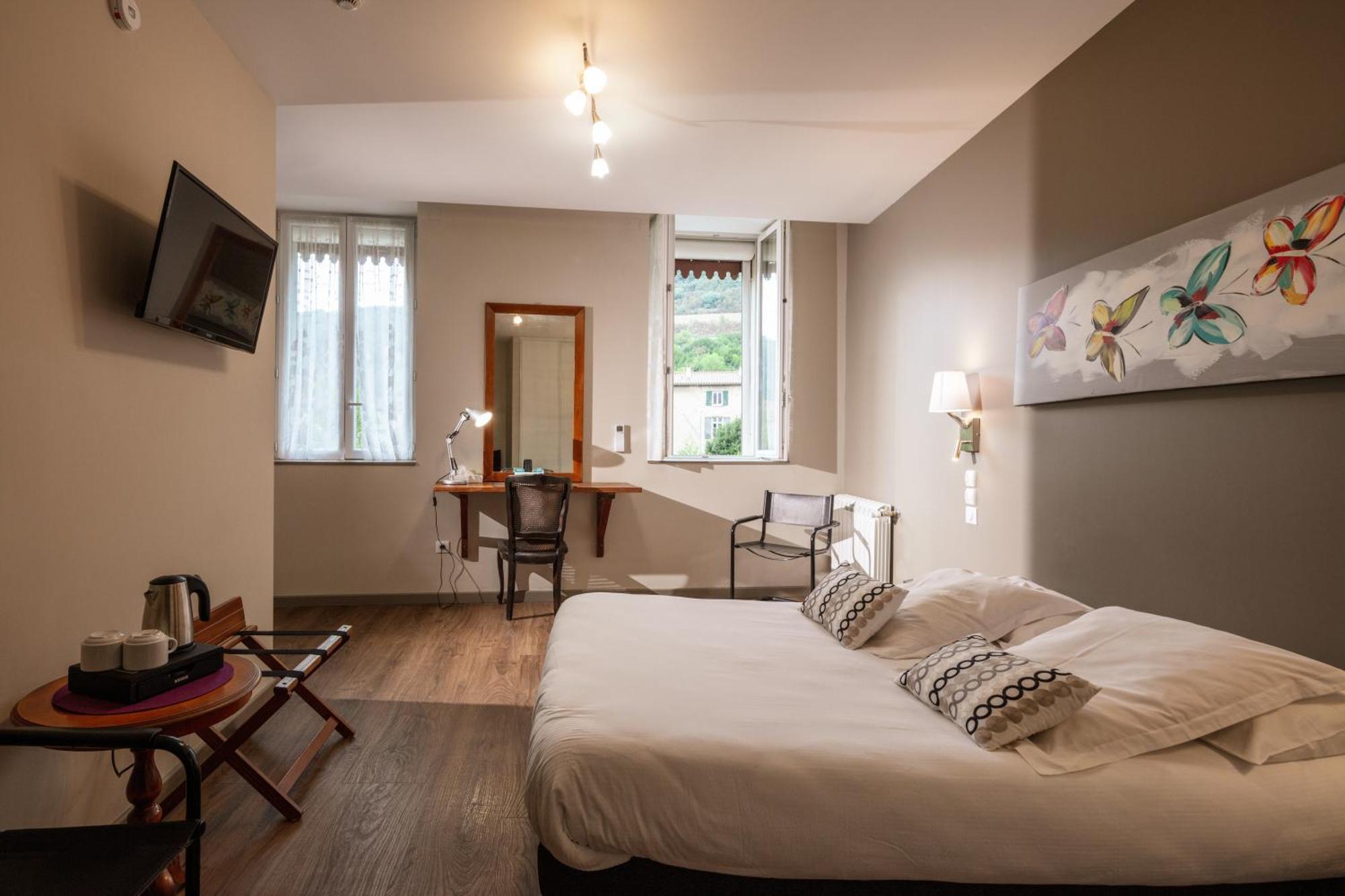 Double Room,1723003373:JPEG