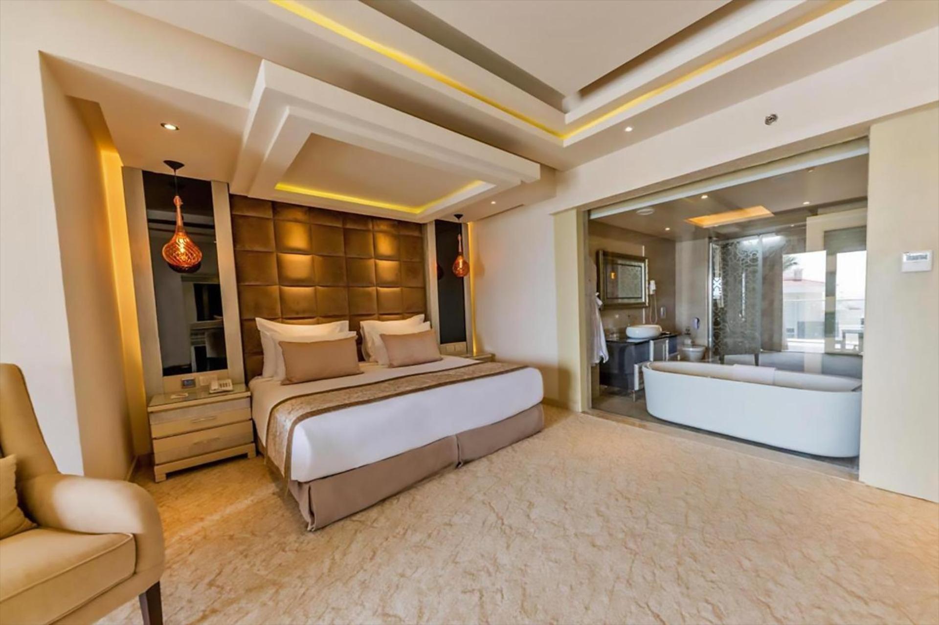 Deluxe Jacuzzi Room,1549204252:JPEG