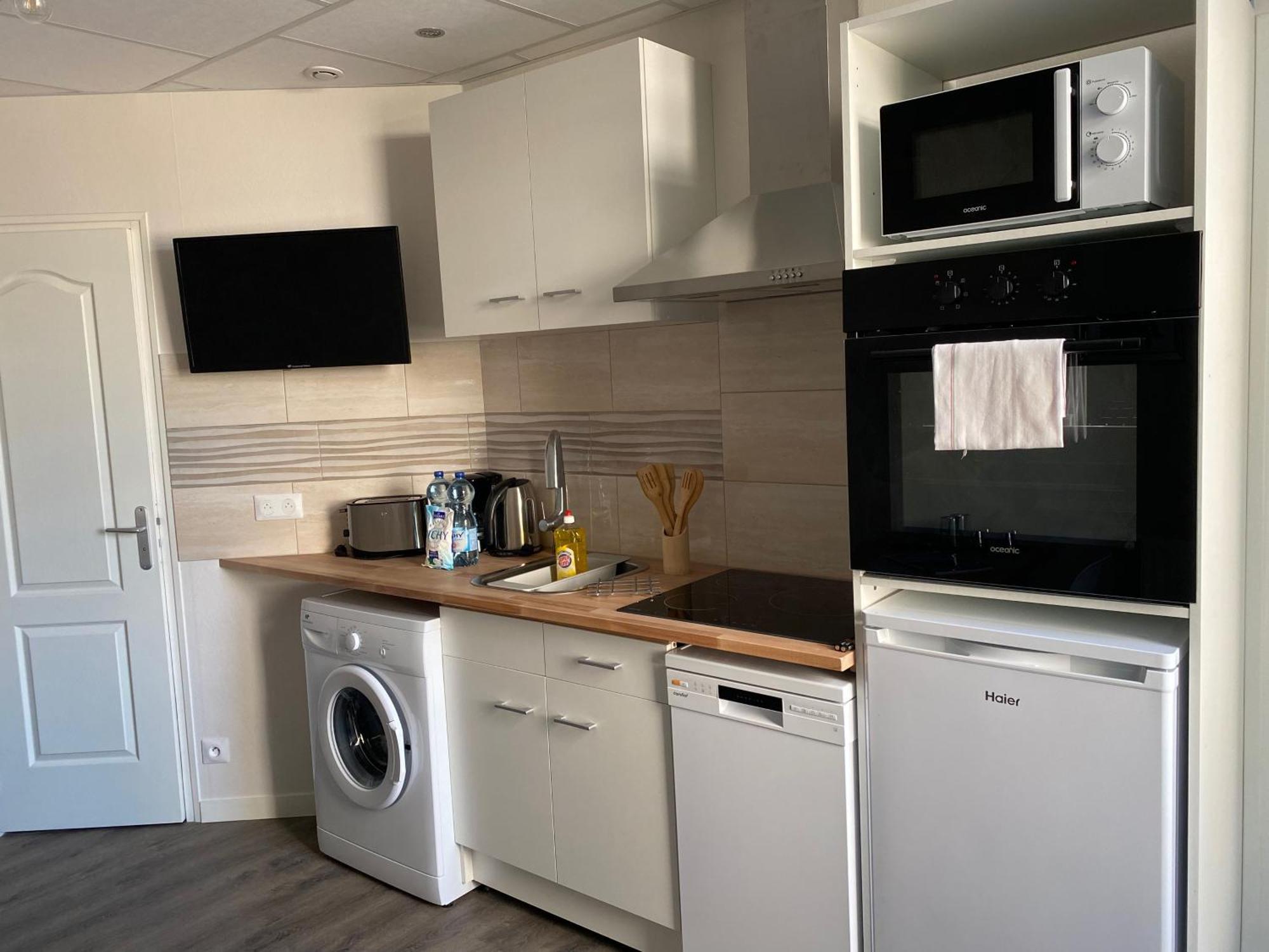 One-Bedroom Apartment,1544255425:JPEG