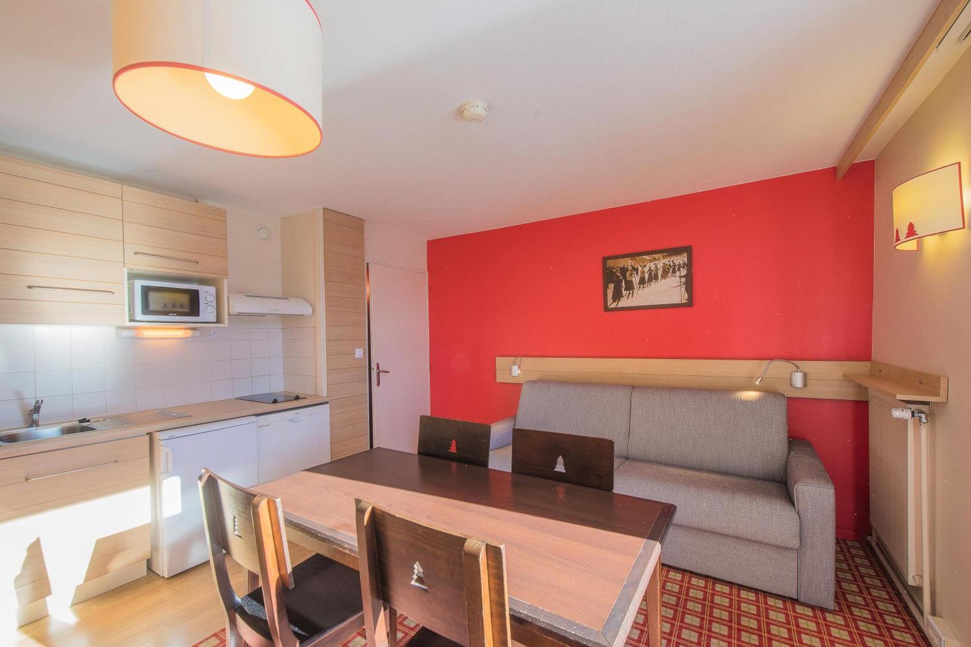 One-Bedroom Apartment