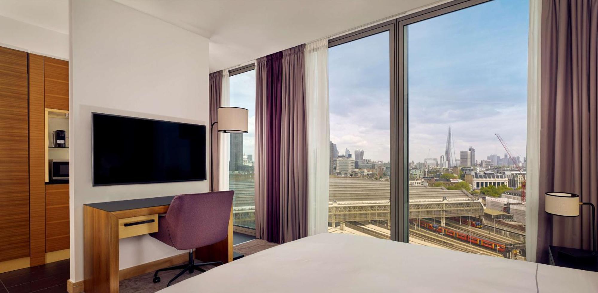 Executive Studio-City View Family
