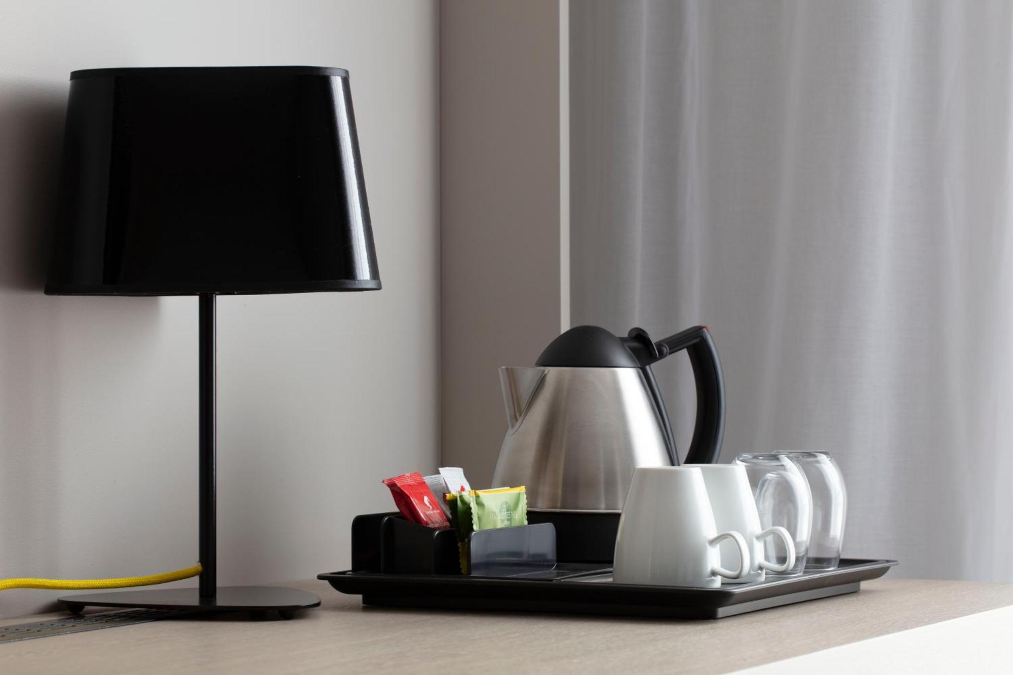 Chambre Lit King-Size - Accessible aux Personnes à Mobilité Réduite