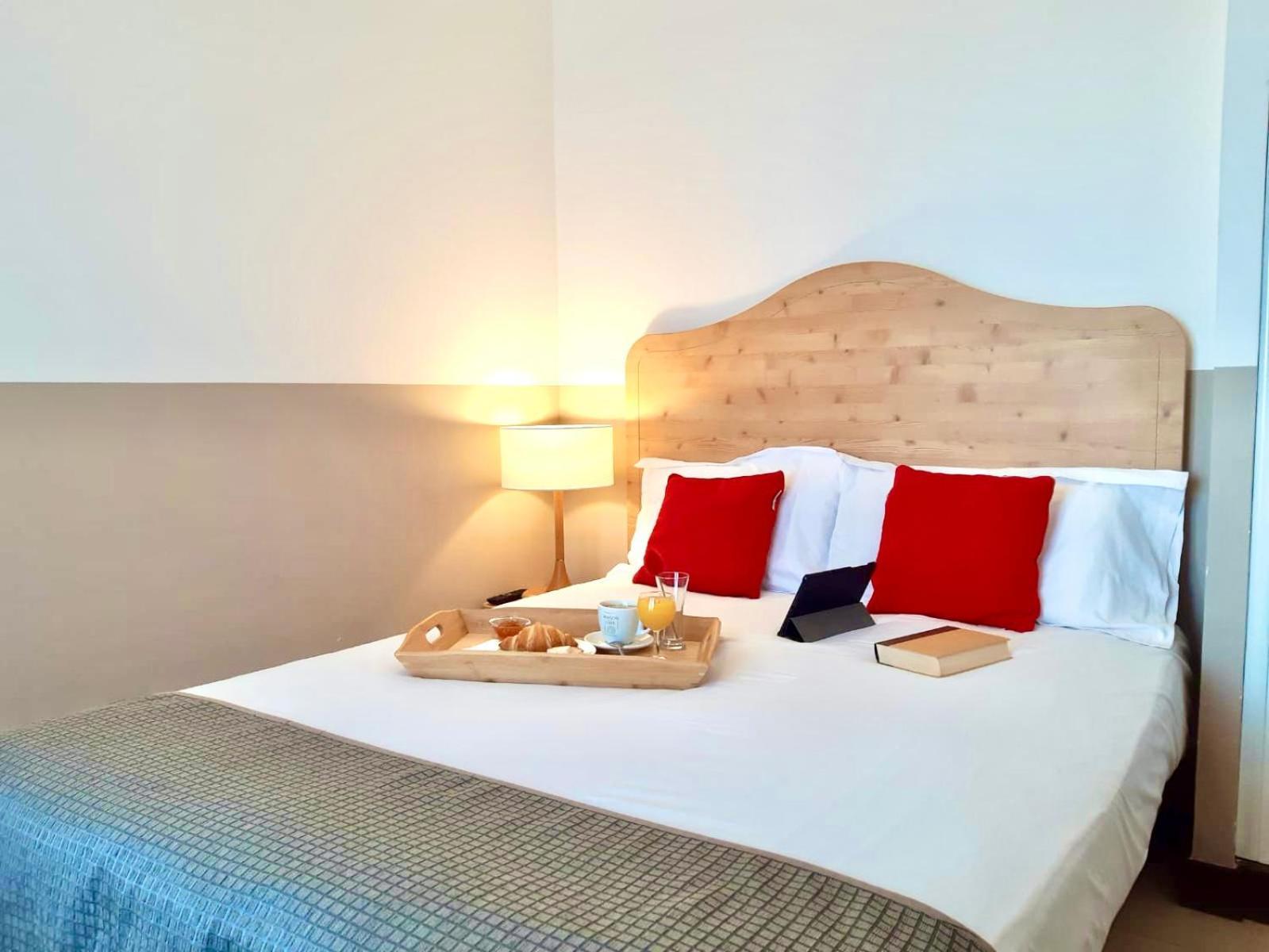 One-Bedroom Apartment,1550635597:JPEG