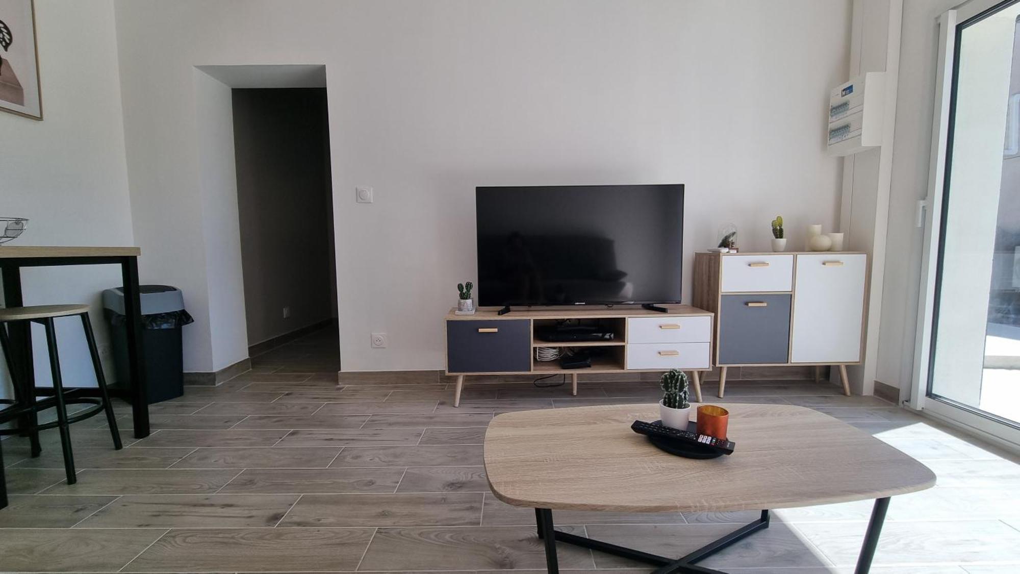 Studio with Terrace,1551449734:JPEG