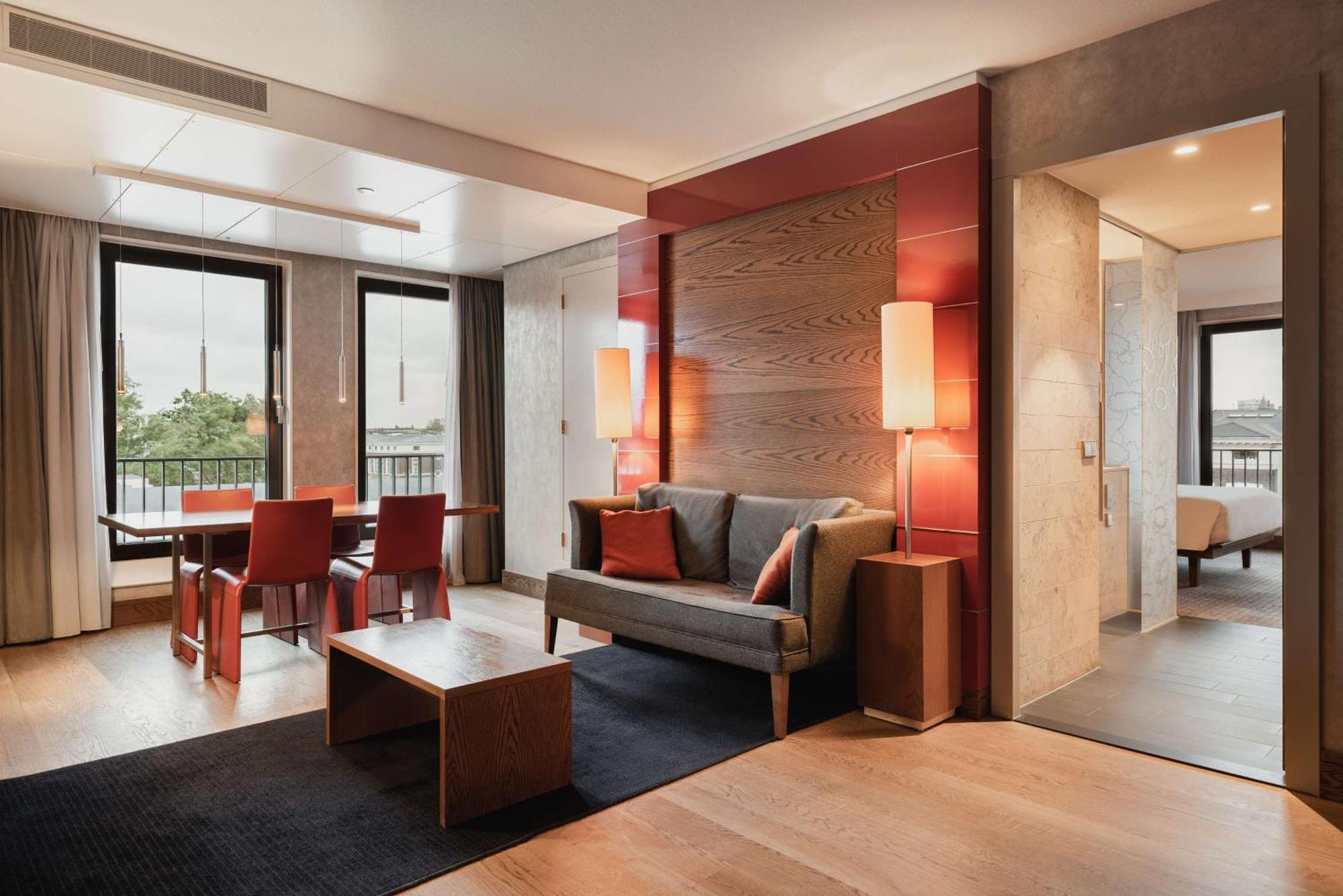 One-Bedroom King Suite - Lounge Access,1552494484:JPEG