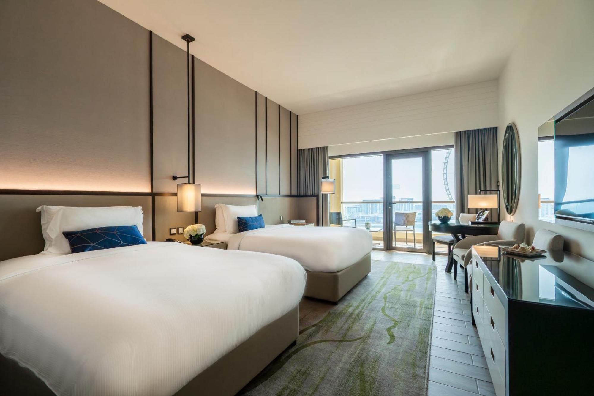 Chambre Lits Jumeaux avec Balcon - Vue sur Mer et Grande Roue Ain Dubai