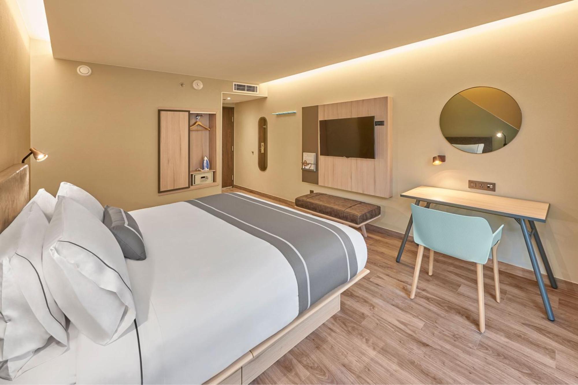 Queen Room with Sofa Bed