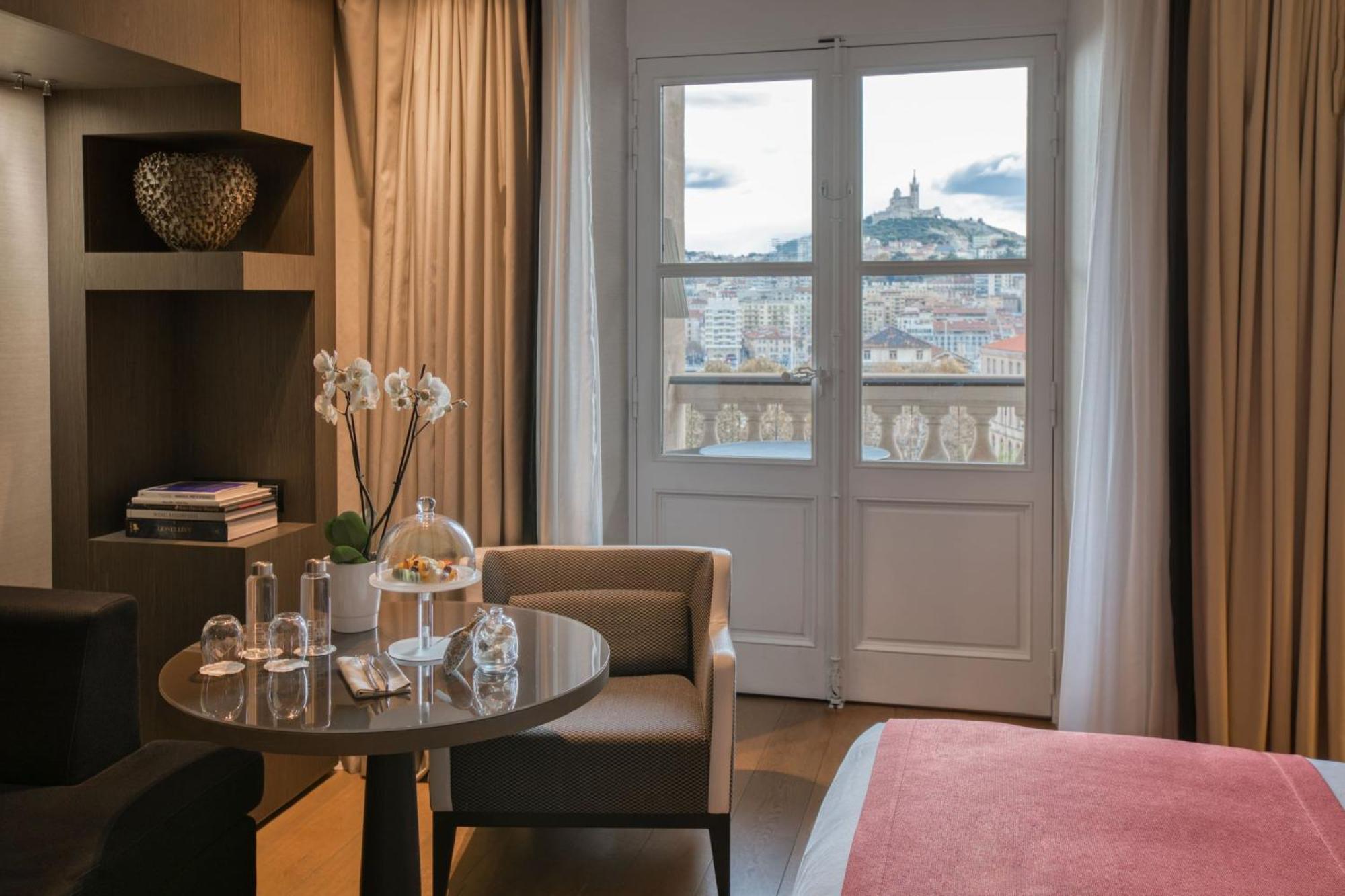 Classic King Room Terrace Harbour View