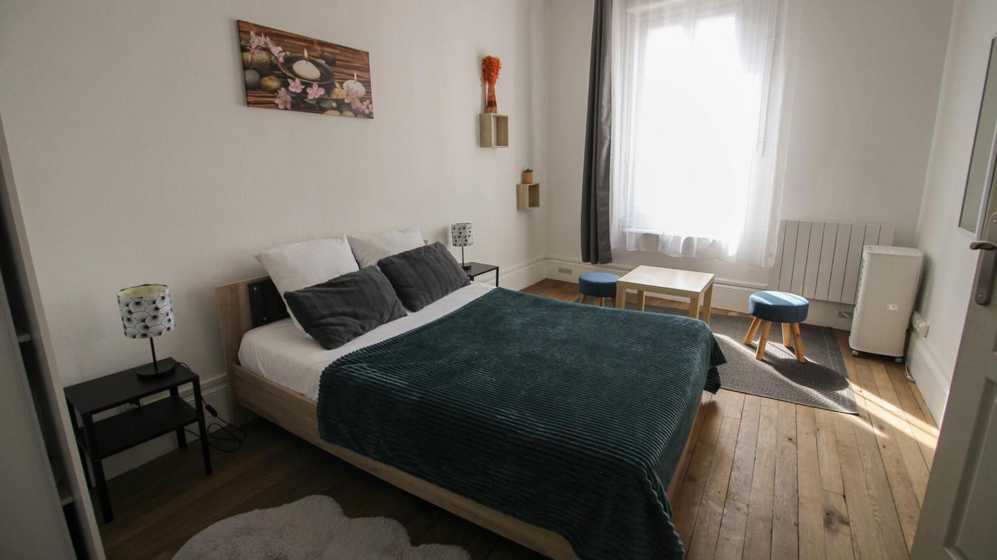 One-Bedroom Apartment