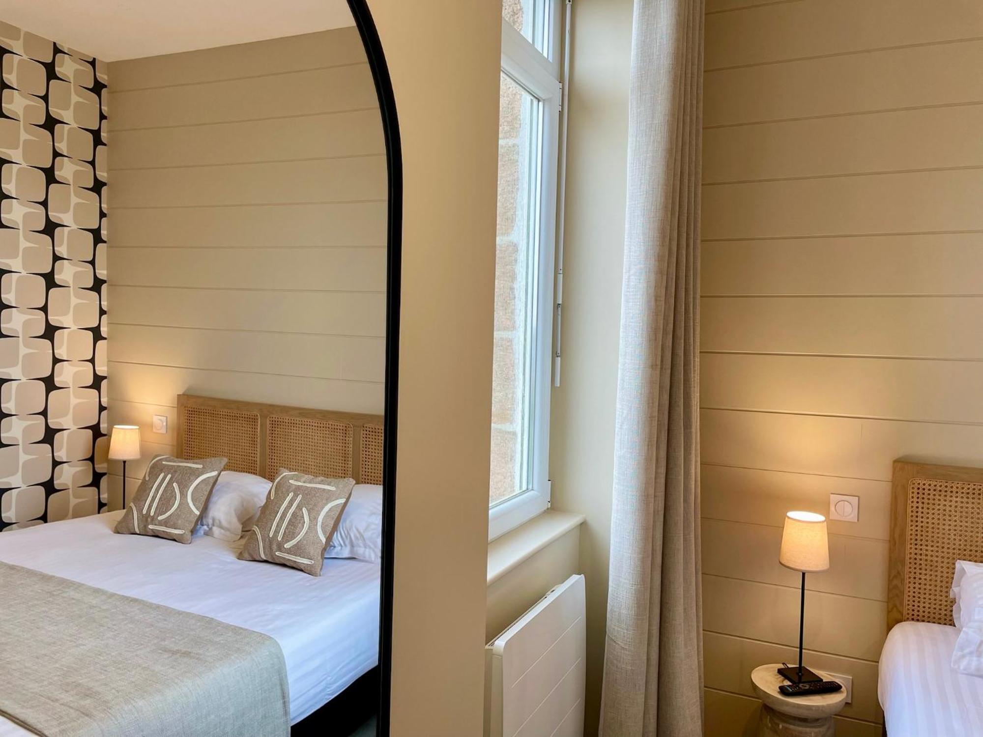 Classic Double Room,1565547157:JPEG