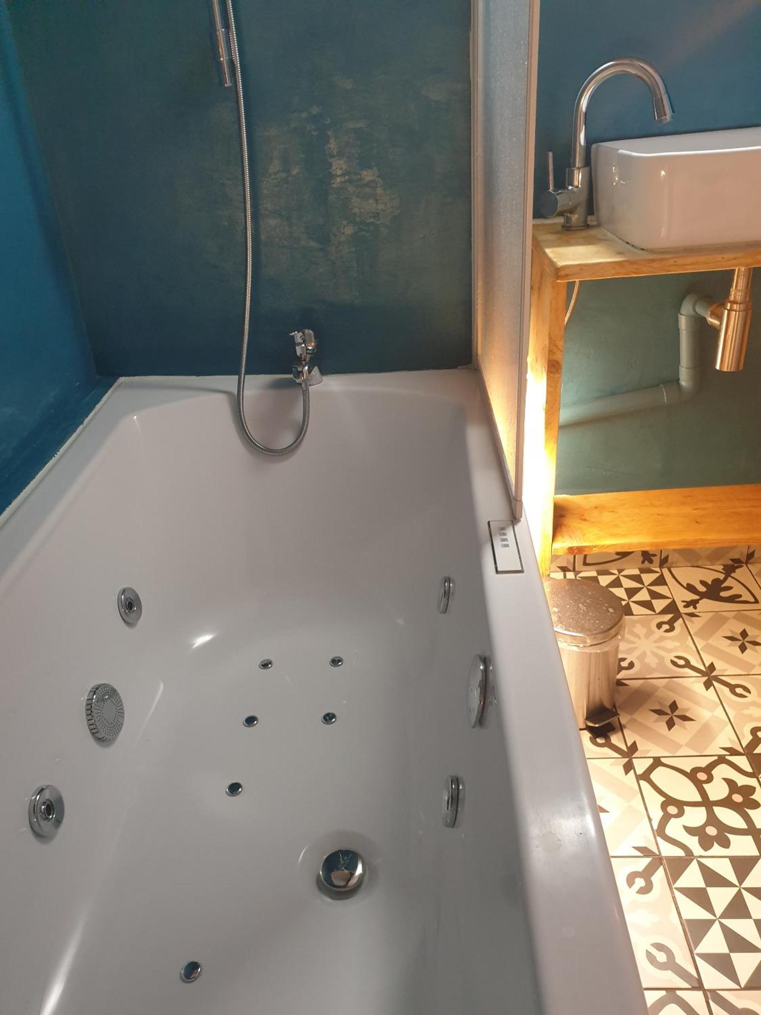 Double Room Private Bathroom