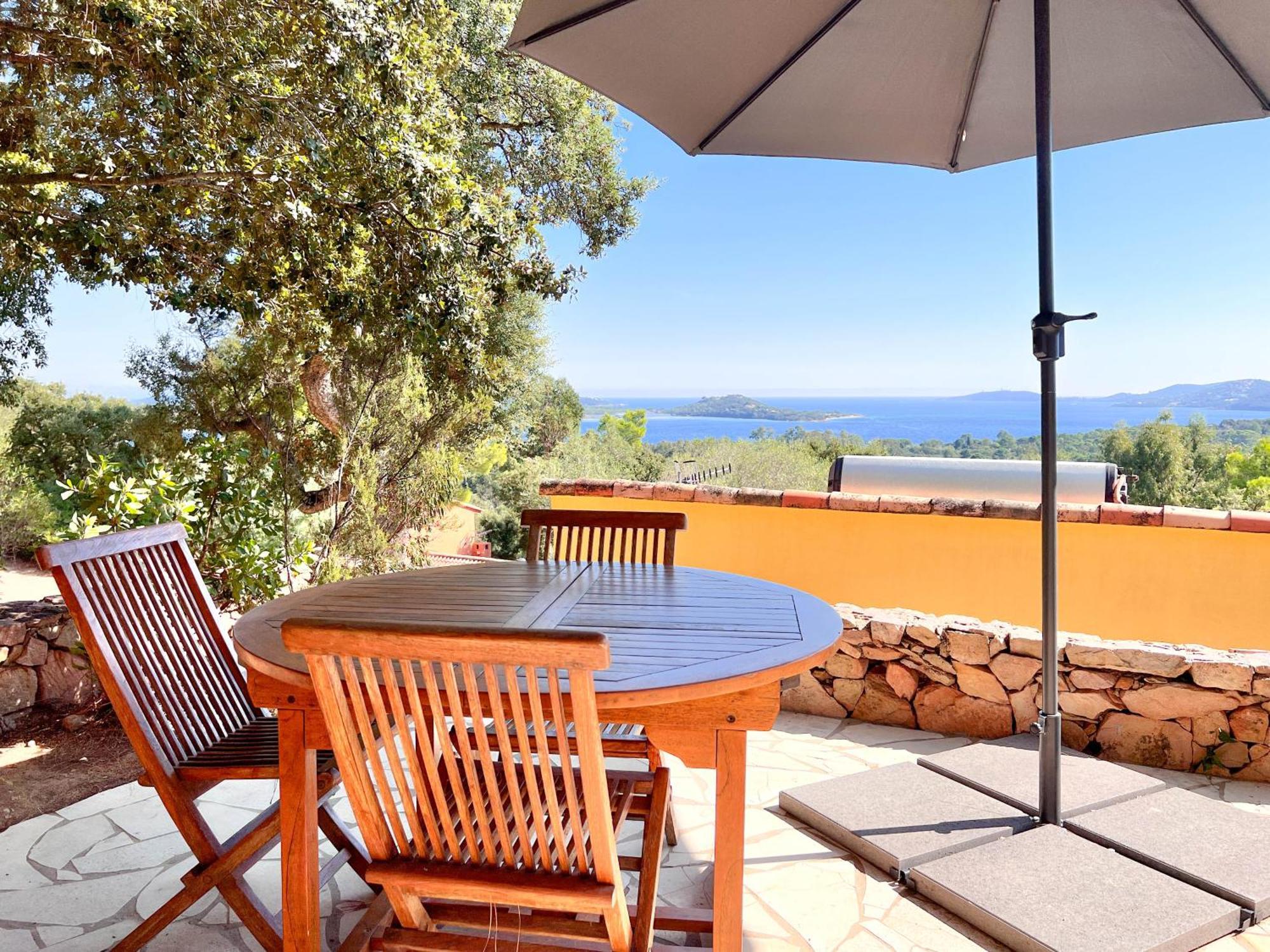 One-Bedroom Apartment Sea View