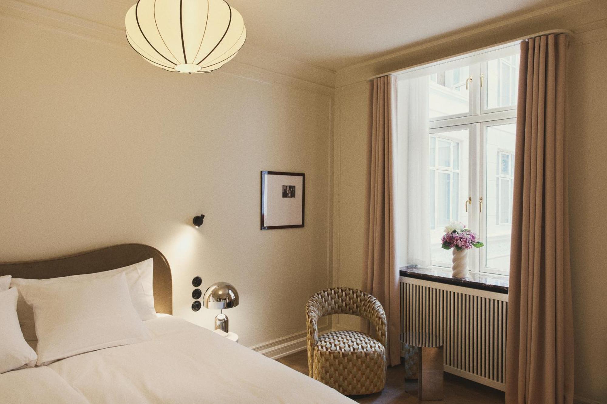 Family Room,1580156060:JPEG