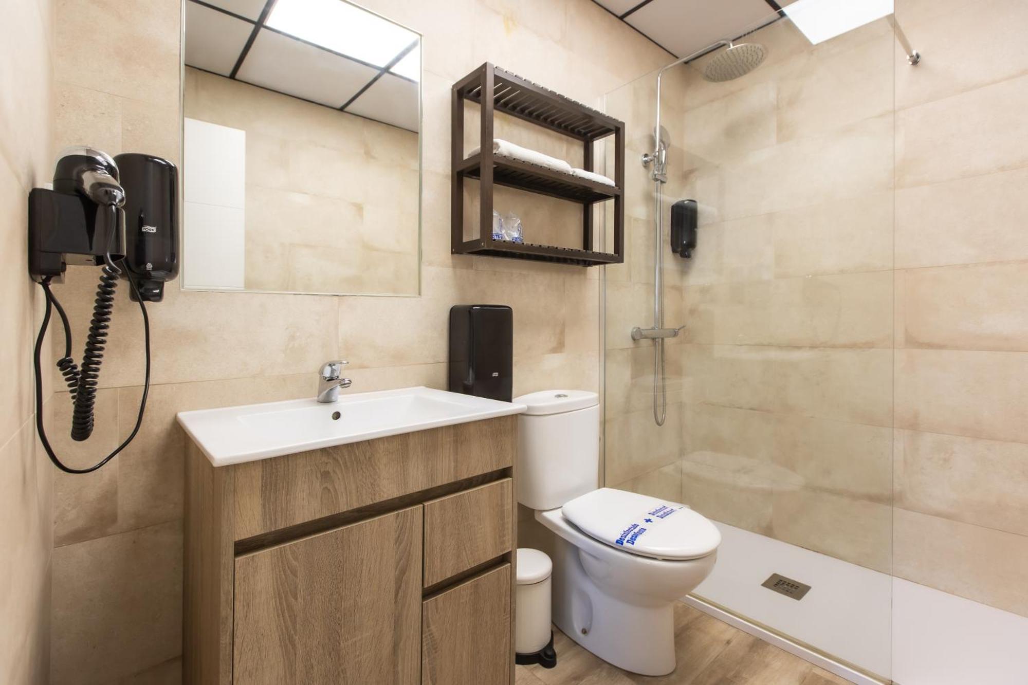 Chambre Triple avec Navette Aéroport Gratuite