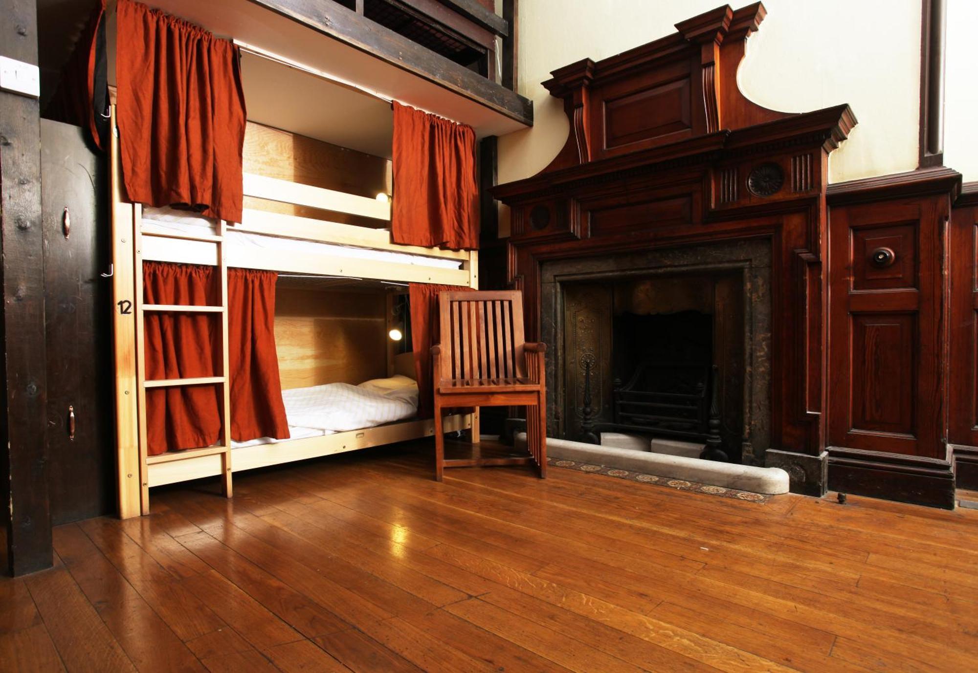 Bed in 18-Bed Mixed Dormitory Room,1715444338:JPEG