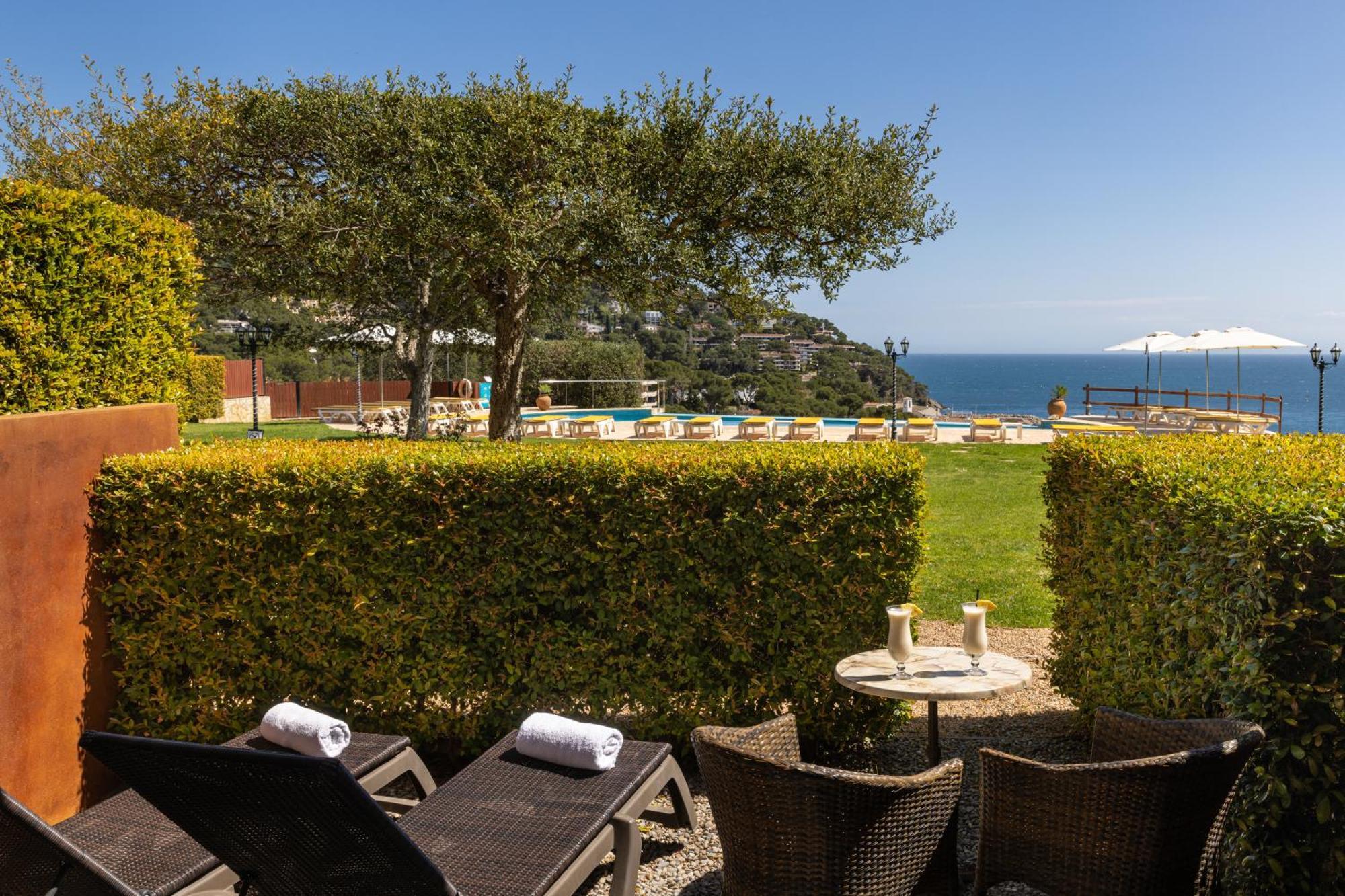 Deluxe Double Room Garden Sea View
