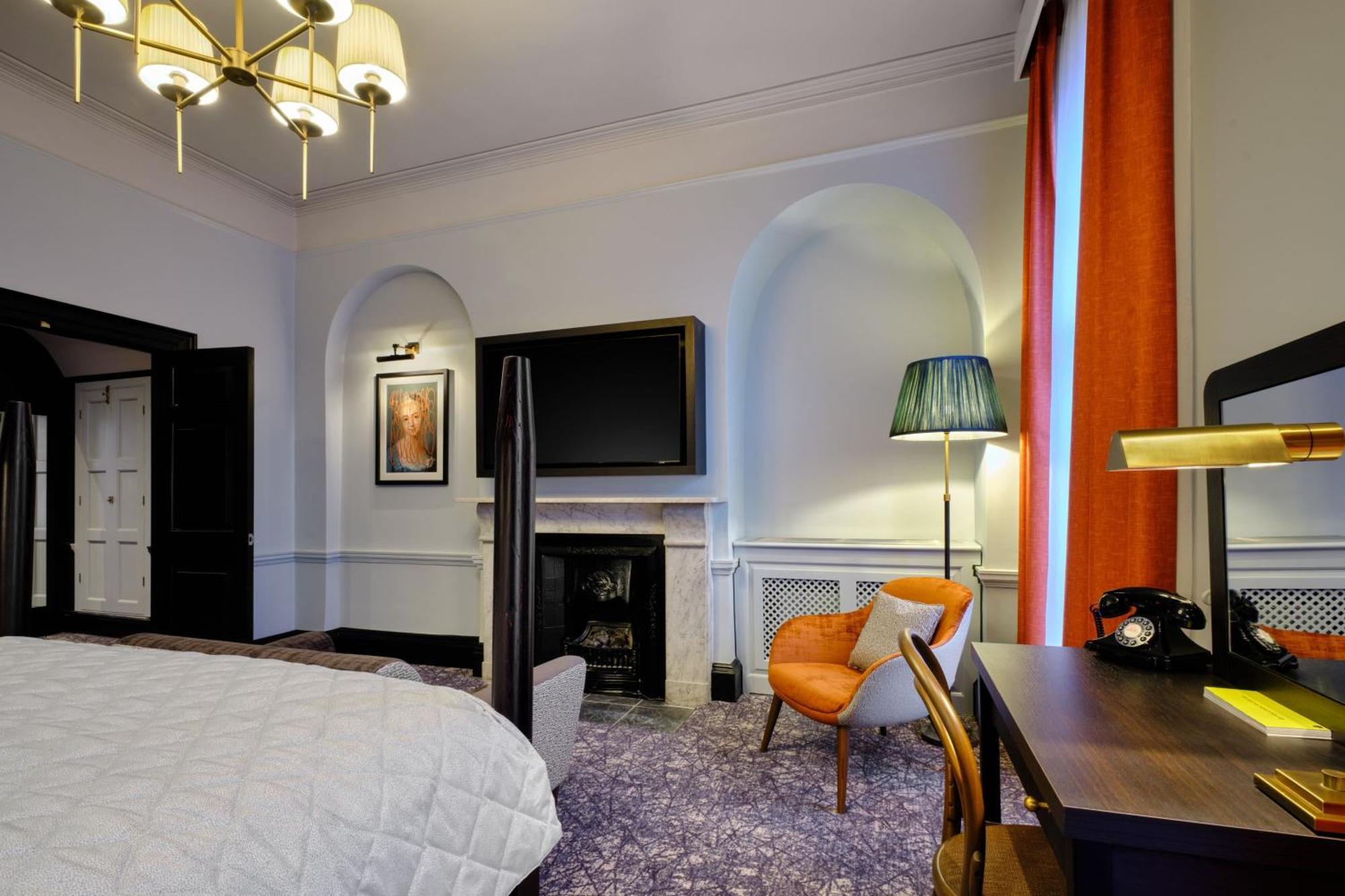 Luxury Junior King Suite