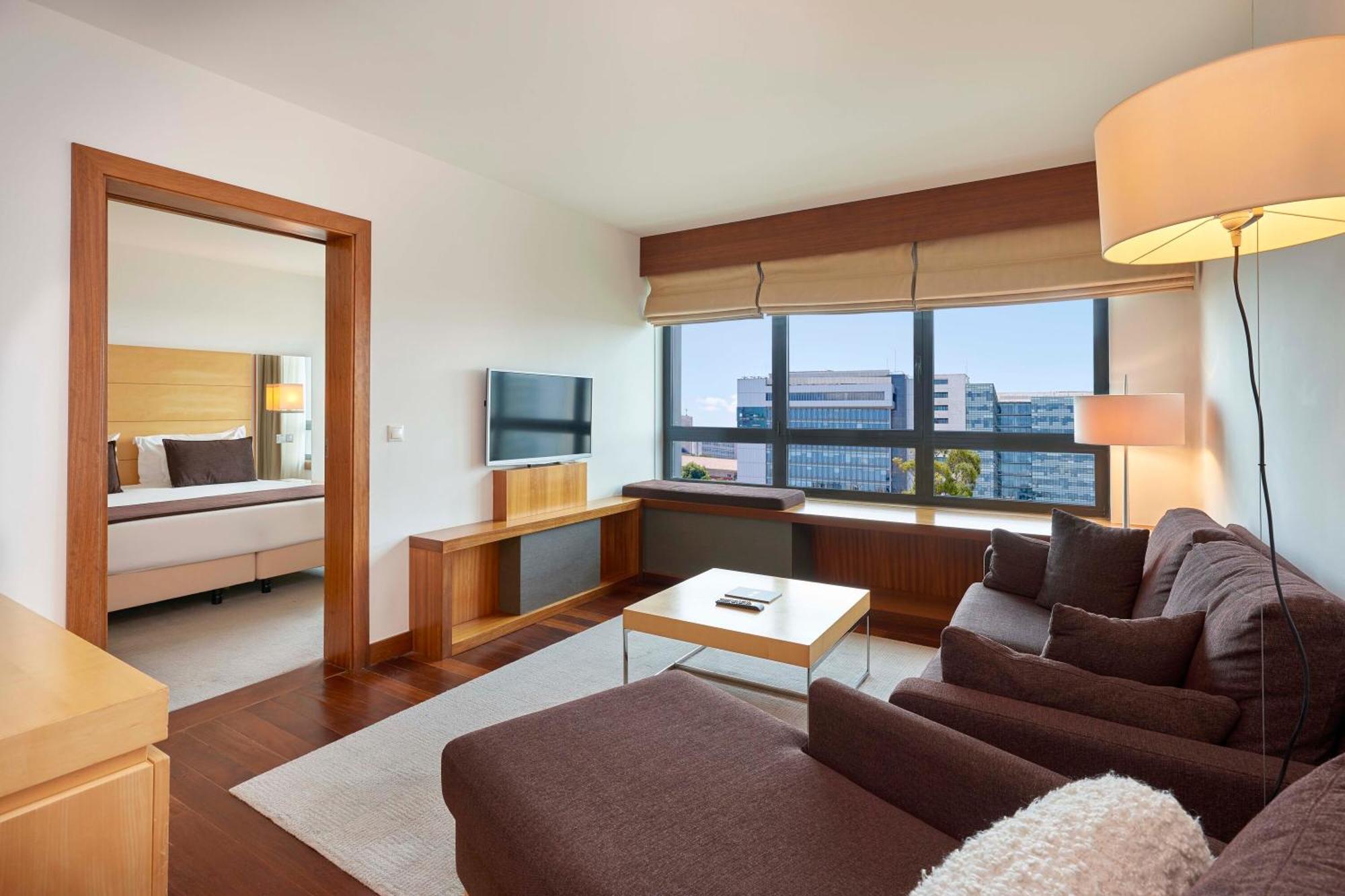 Deluxe Suite City View
