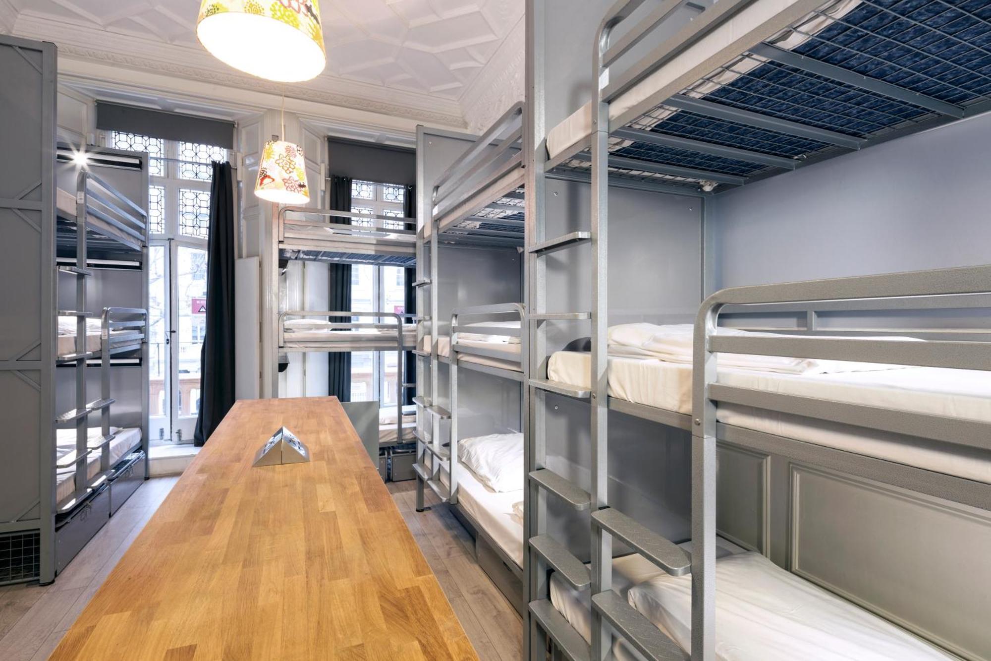 Bed 15-Bed Mixed Dorm Ensuite 18–40 years