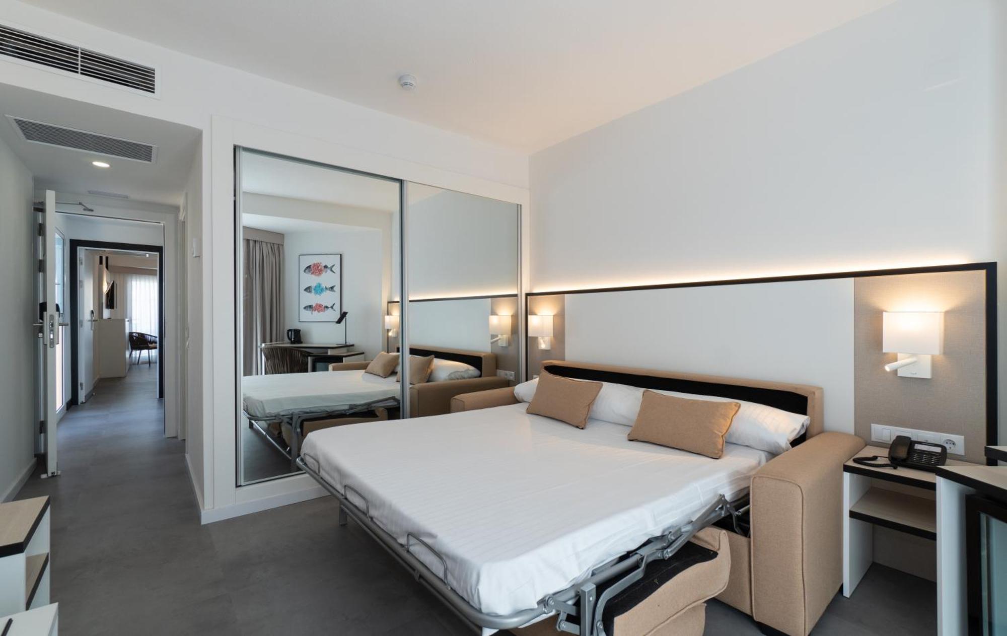 Suite Junior (2 Adultes + 2 Enfants)