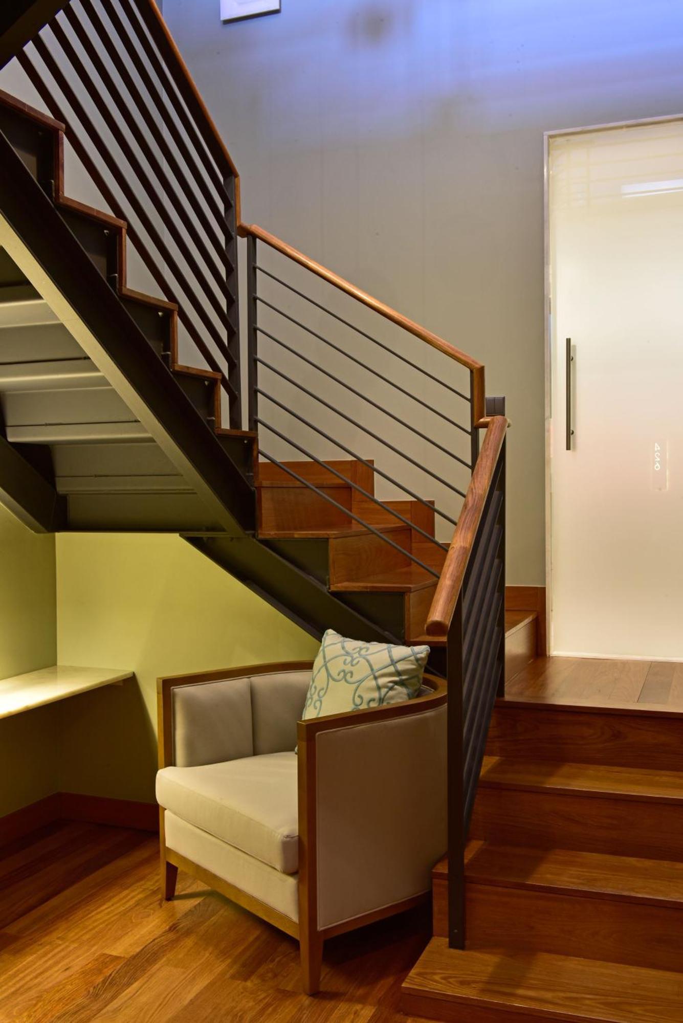 Mezzanine King Size Bed