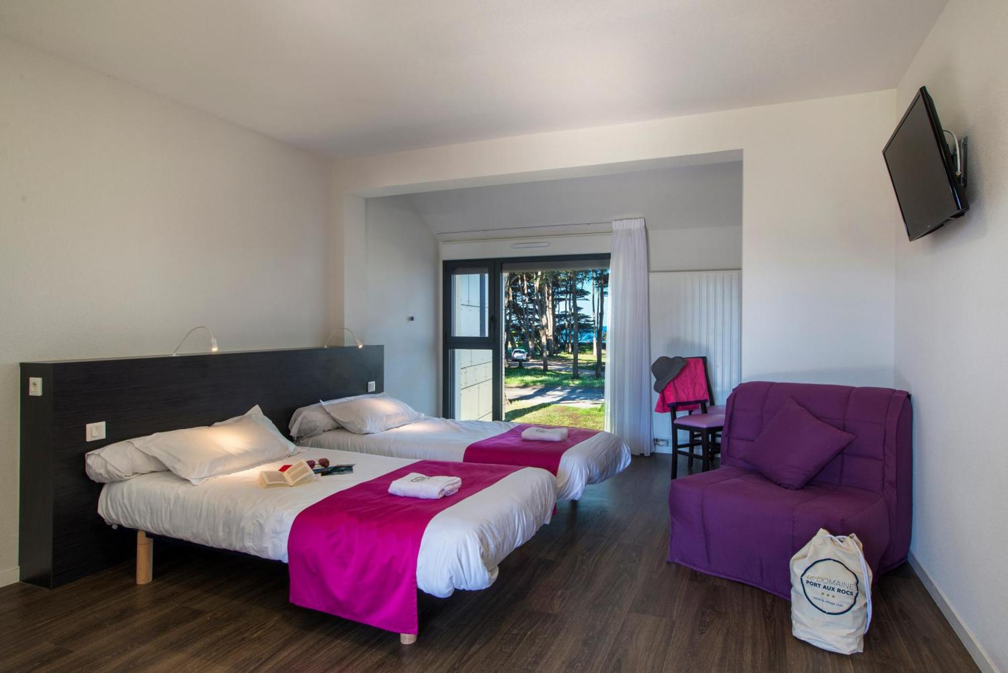 Double or Twin Room Garden View