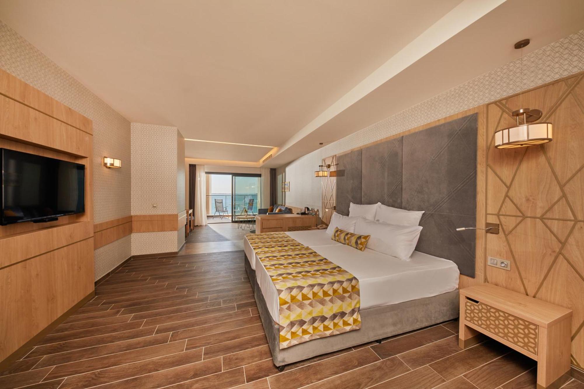 Junior Suite Frontal Sea View