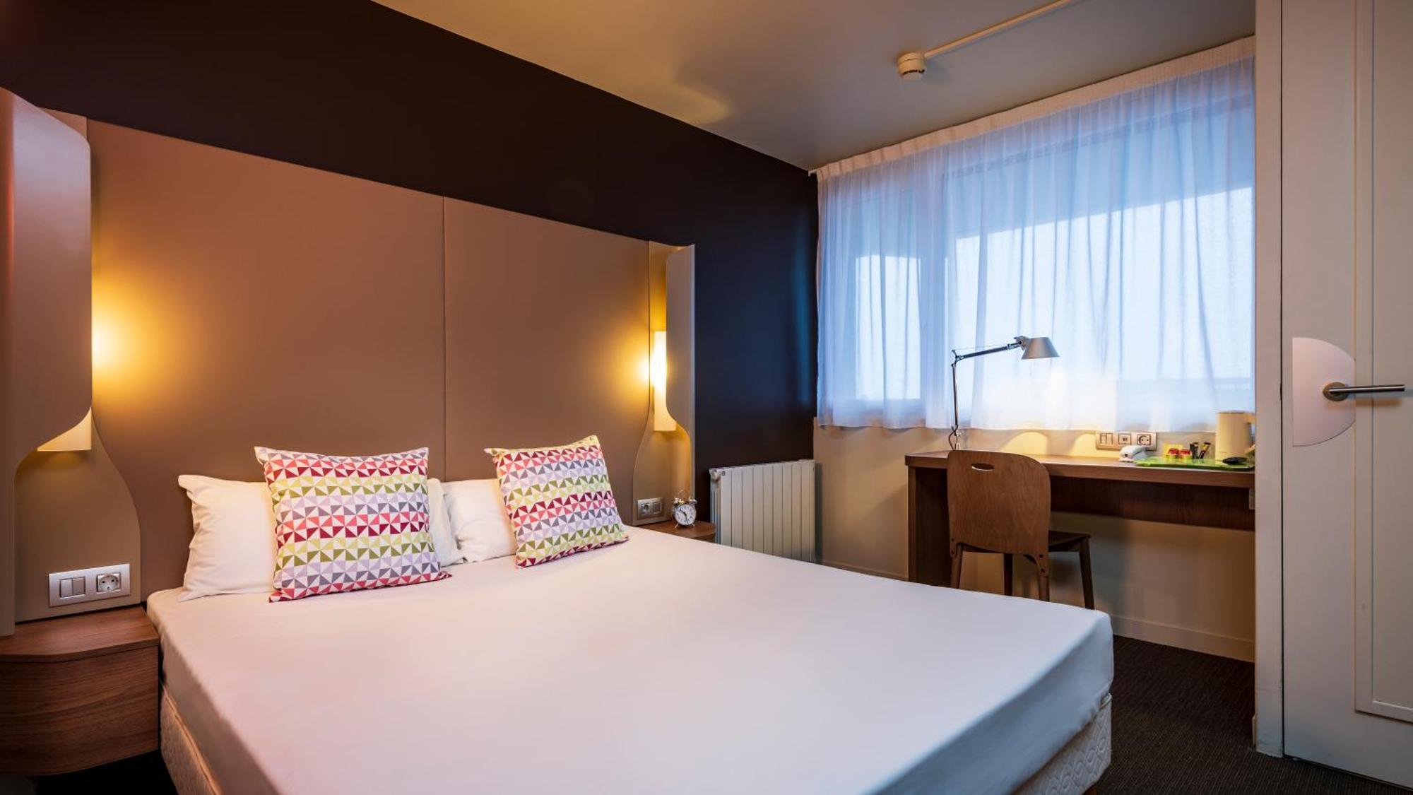 1 Double Bed 1 Sofa Bed,1275320842:JPEG