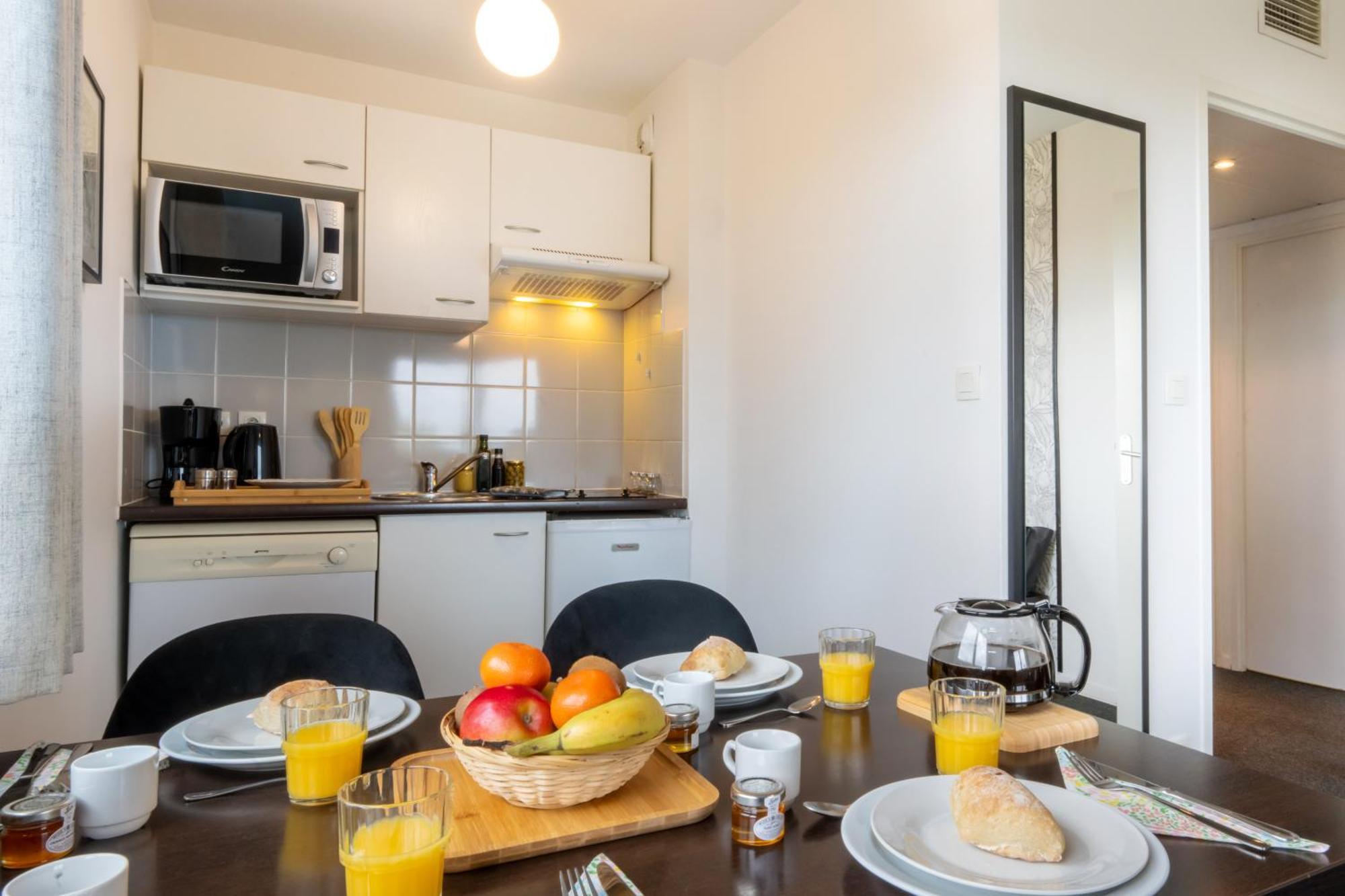 One-Bedroom Apartment