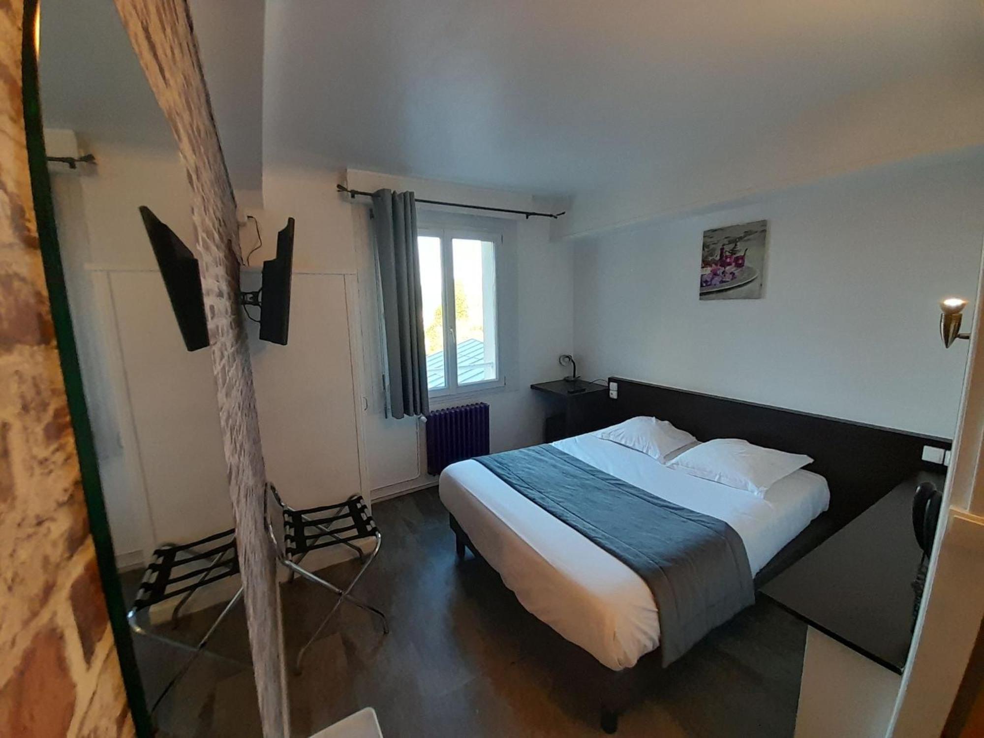 Comfort Triple Room Shower,1657150119:JPEG