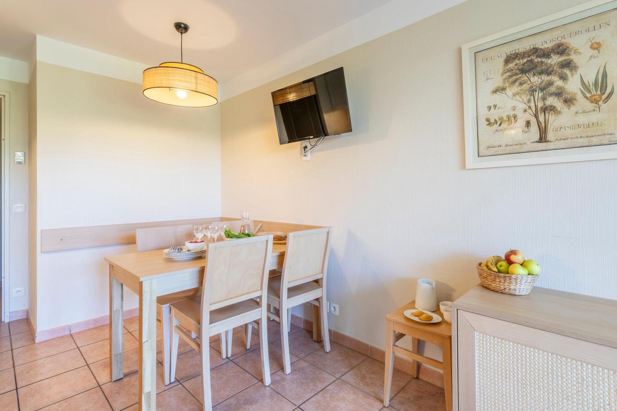 One-Bedroom Apartment Air Conditioning Terrace or Balcony
