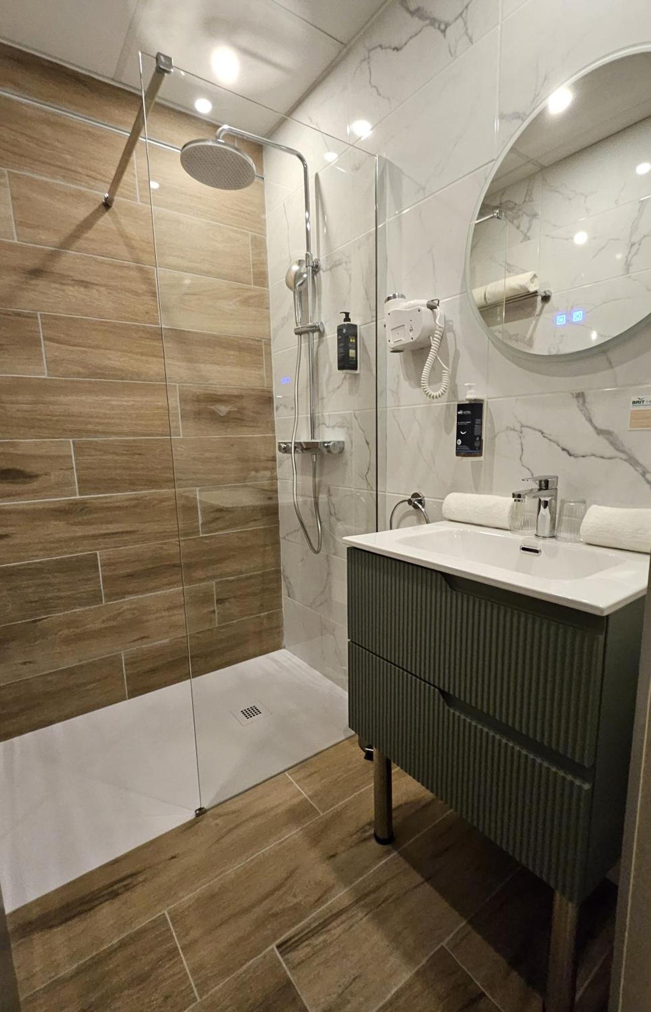 Club Double Room Private Living Room 24 m2,1596862170:JPEG