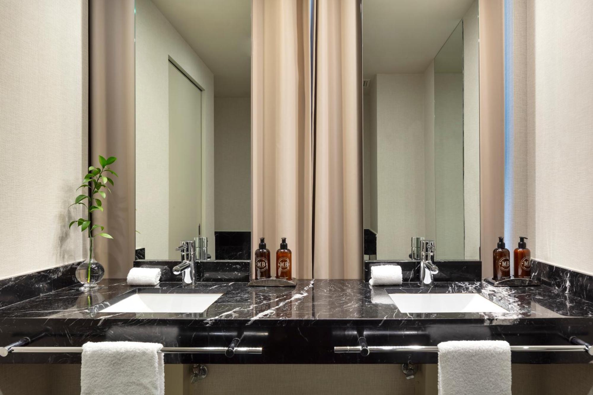 Junior Suite with Guggenheim views,1598886205:JPEG