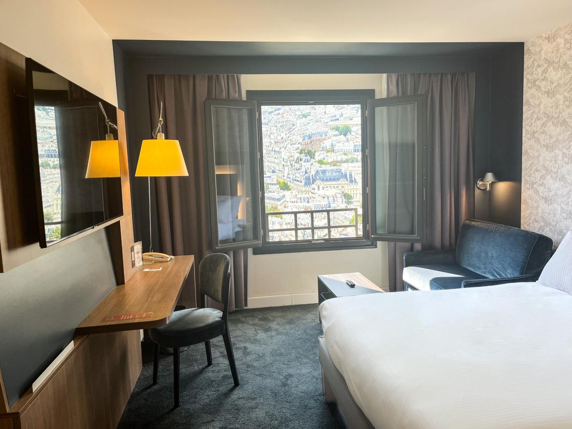 Chambre Triple Supérieure avec Canapé-Lit