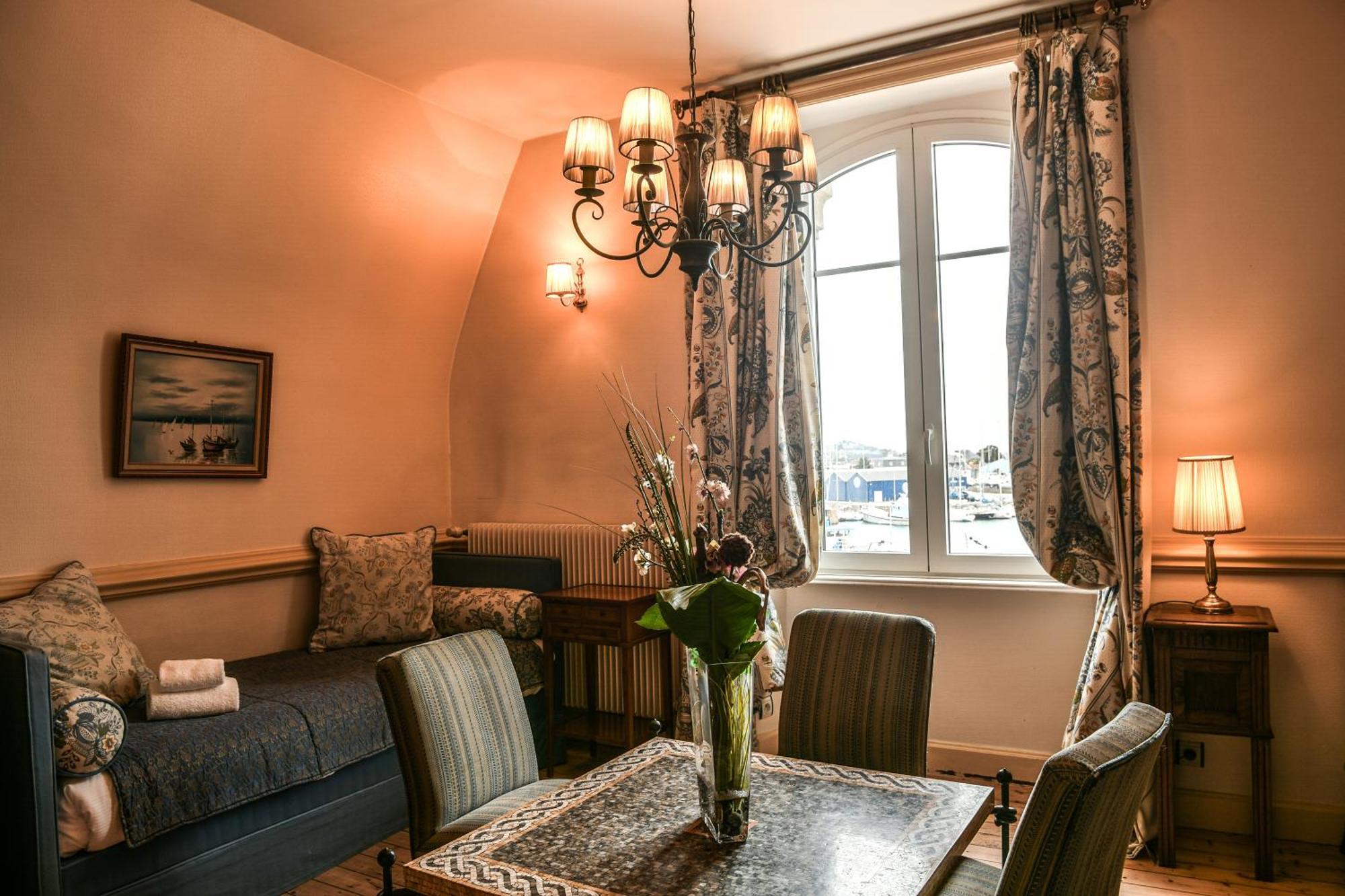 Chambre Quadruple Supérieure - Vue sur Port