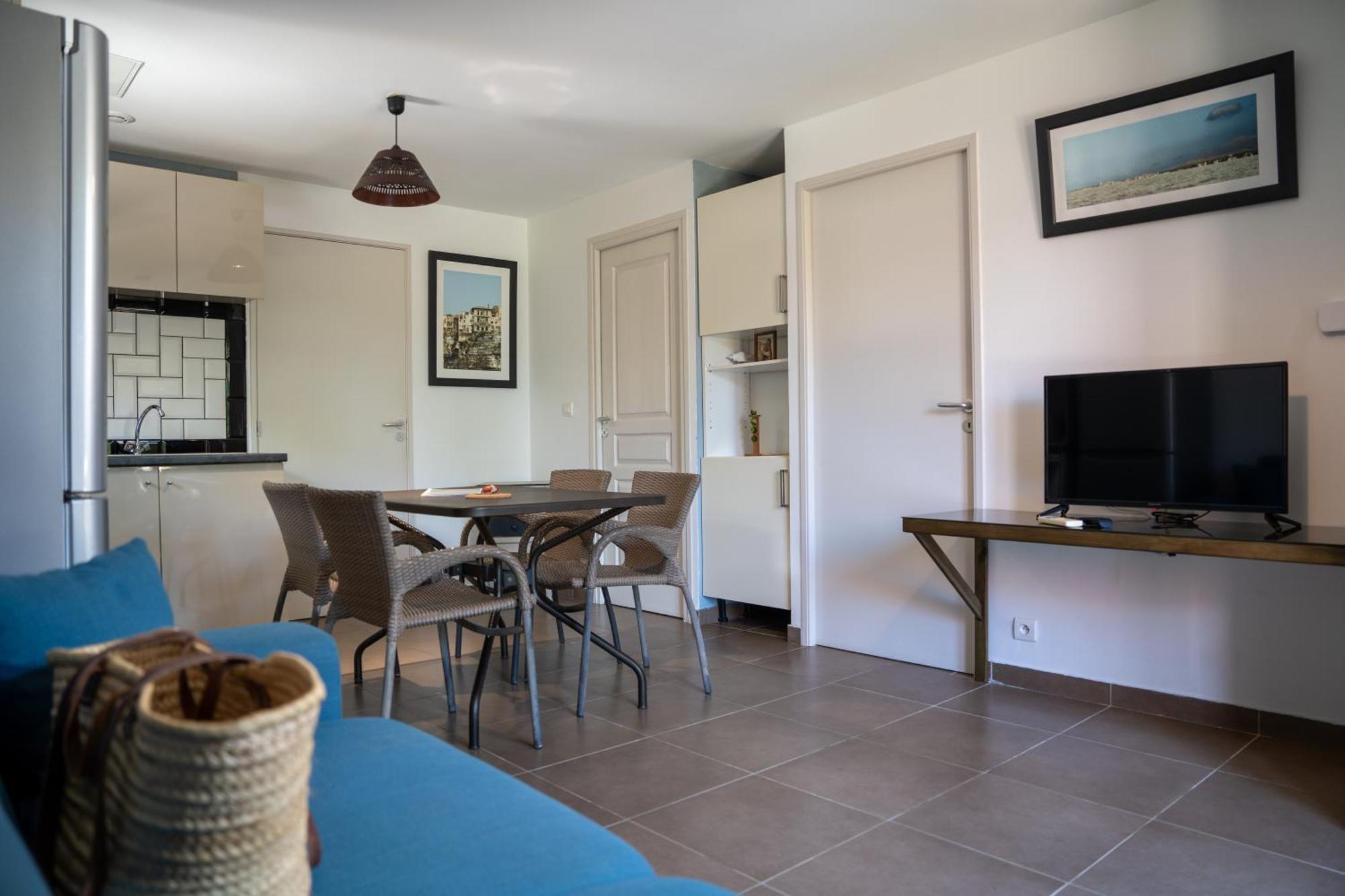 Two-Bedroom House with Terrace,1602966292:JPEG