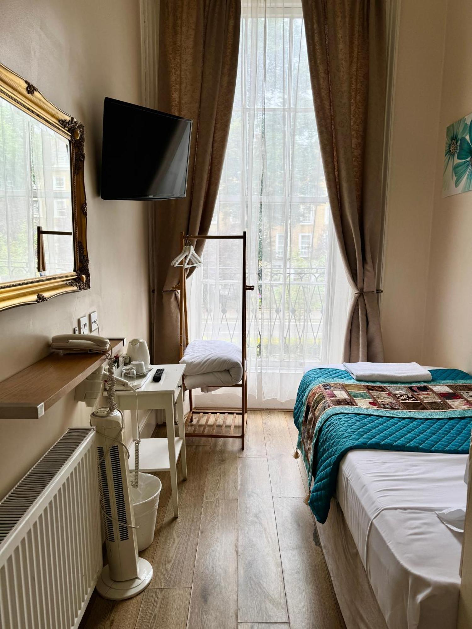 Triple Room Balcony