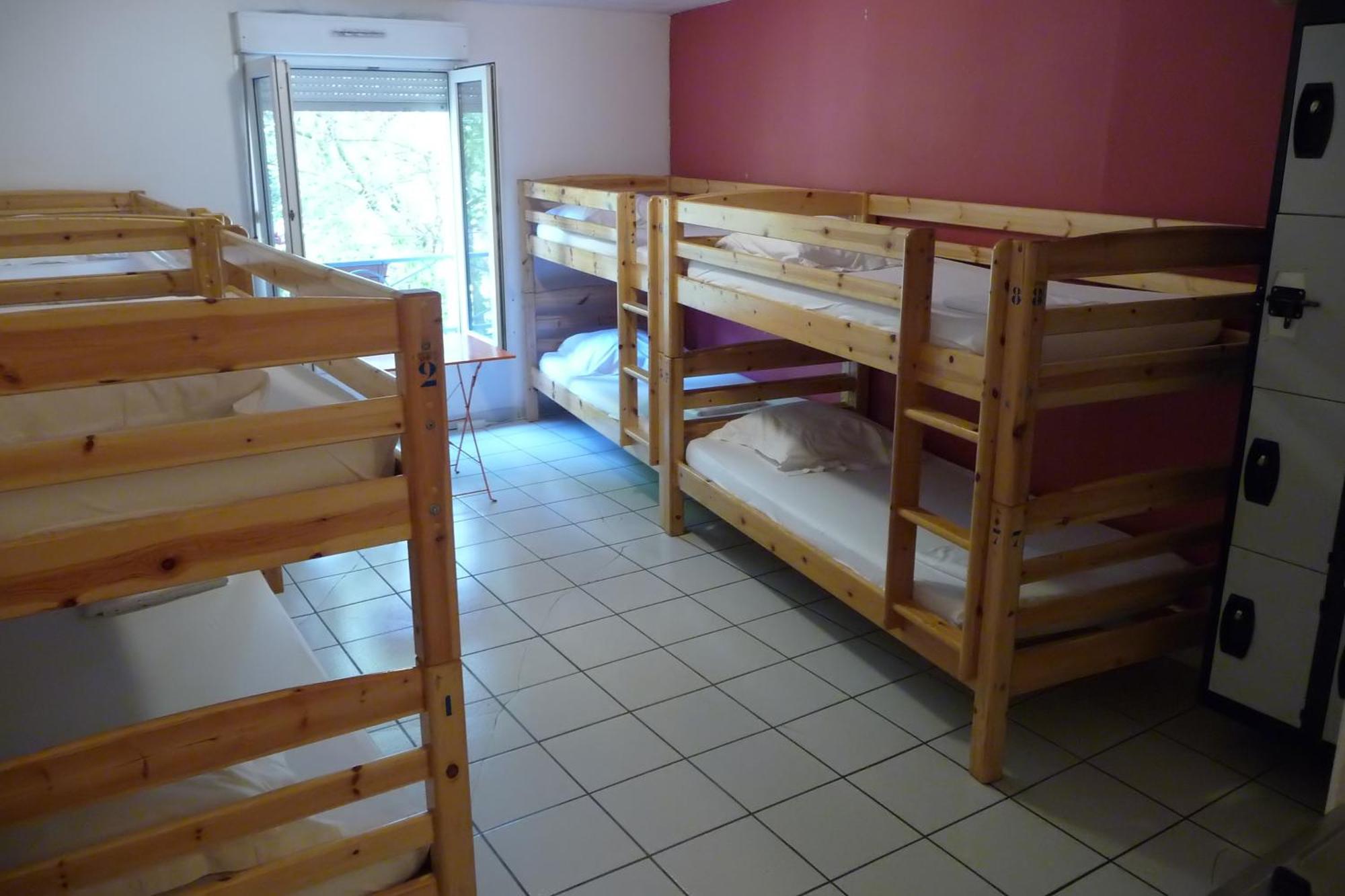 Bed 8-Bed Mixed Dormitory Room